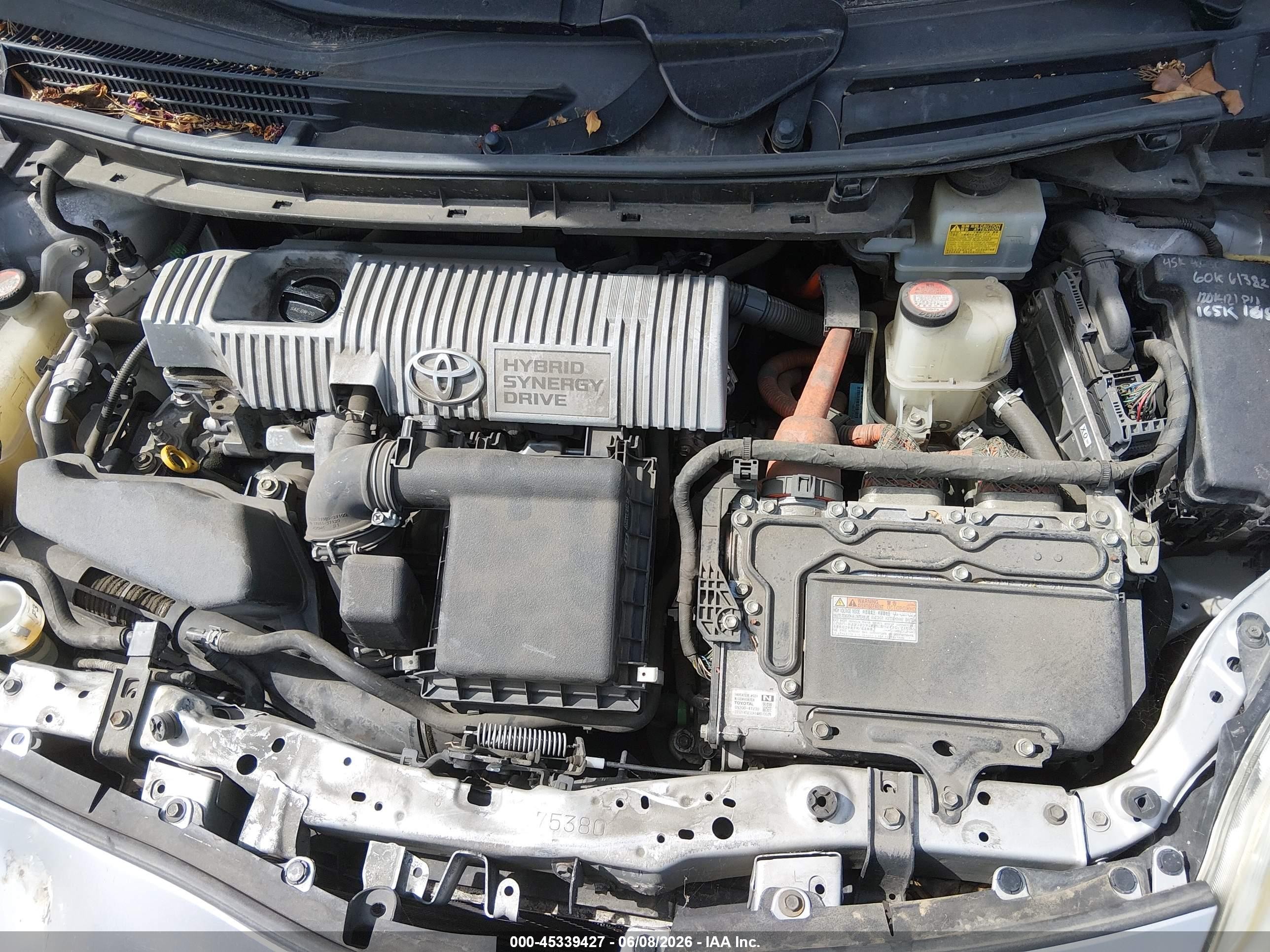 2015 Toyota Prius Two Серебряный vin: JTDKN3DU2F1865760