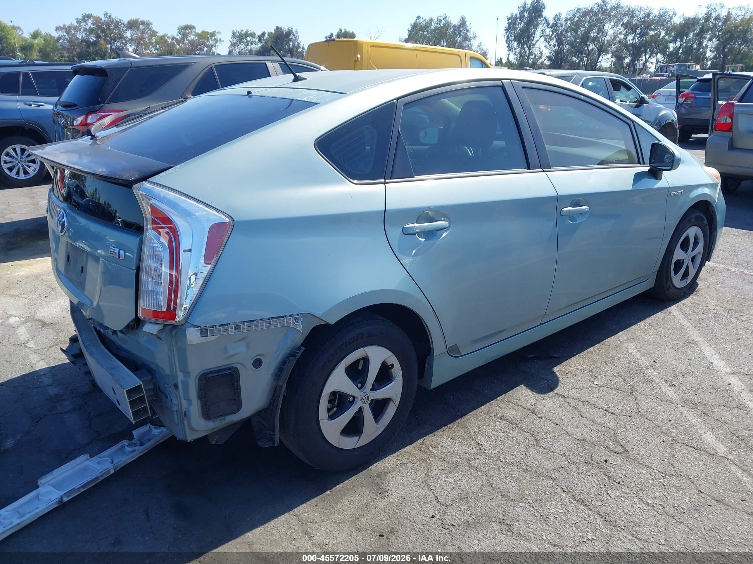 2015 Toyota Prius Two Green vin: JTDKN3DU2F1881599