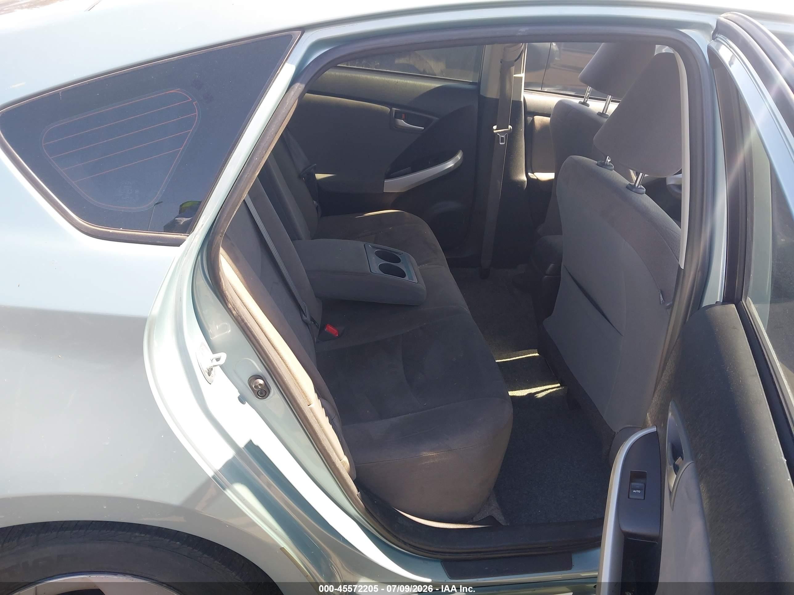 2015 Toyota Prius Two Green vin: JTDKN3DU2F1881599