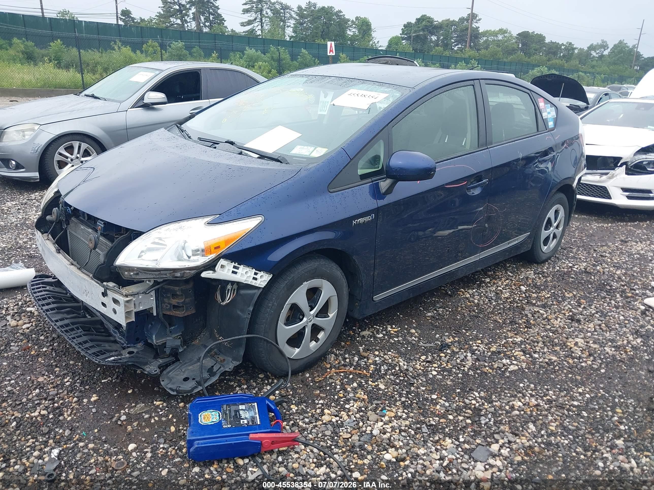 2015 Toyota Prius Two Синий vin: JTDKN3DU2F1898970