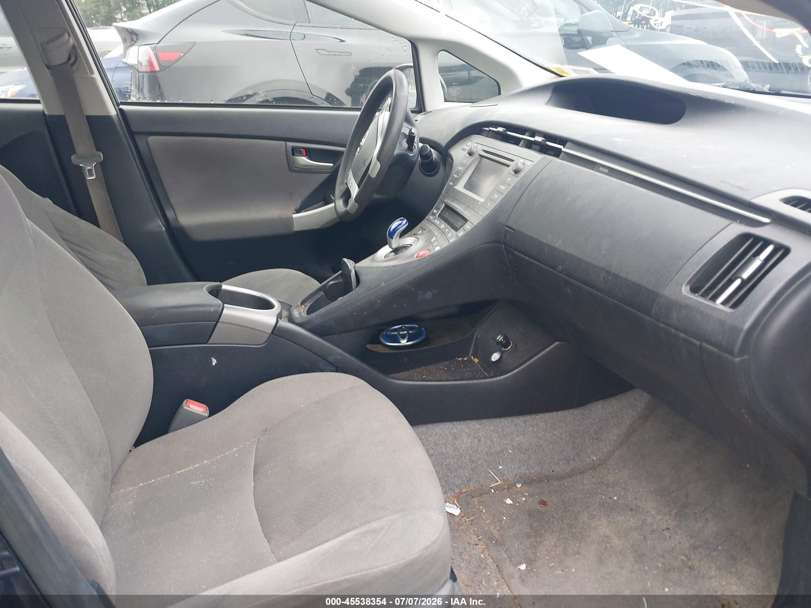 2015 Toyota Prius Two Синий vin: JTDKN3DU2F1898970