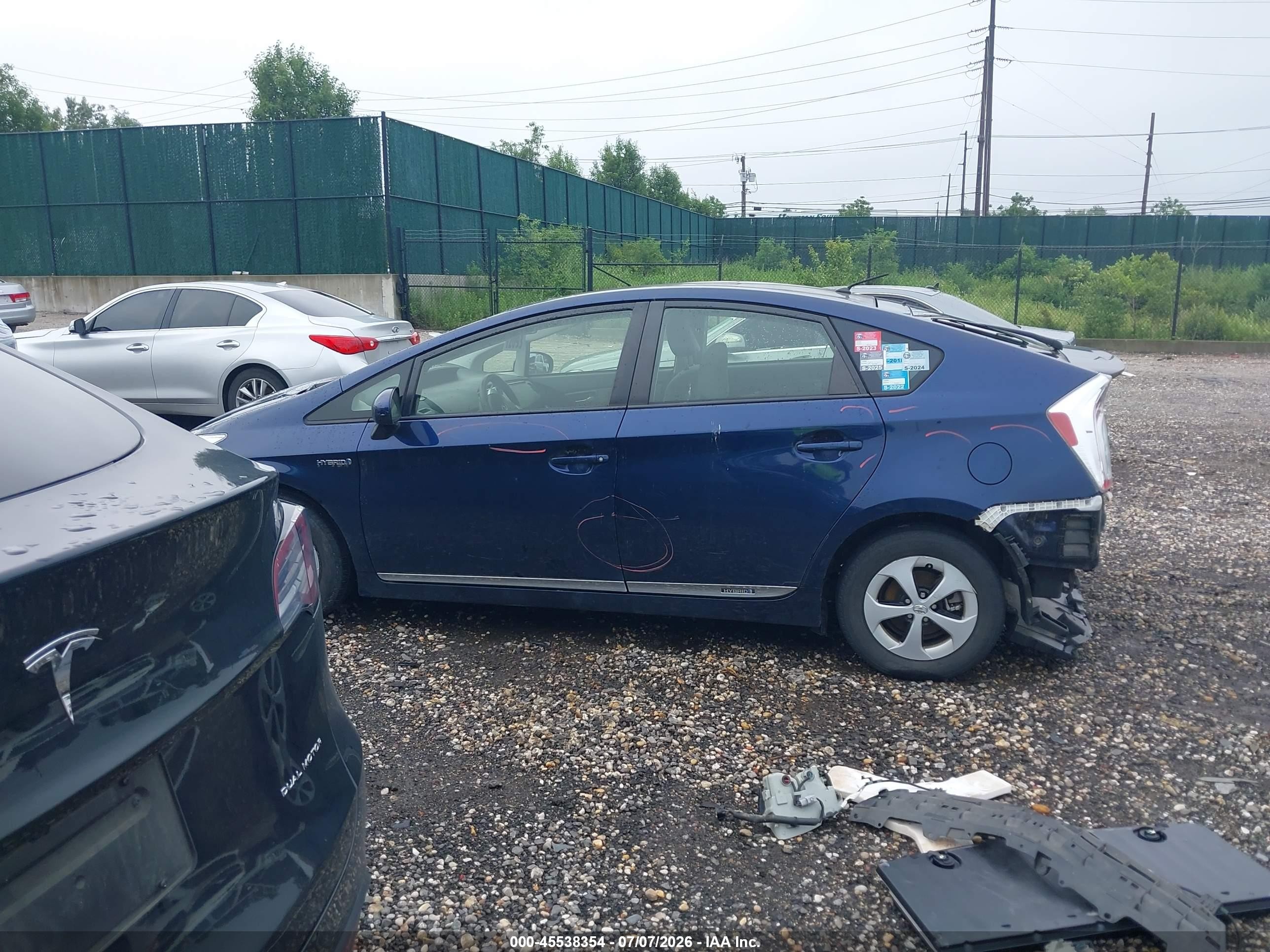2015 Toyota Prius Two Синий vin: JTDKN3DU2F1898970