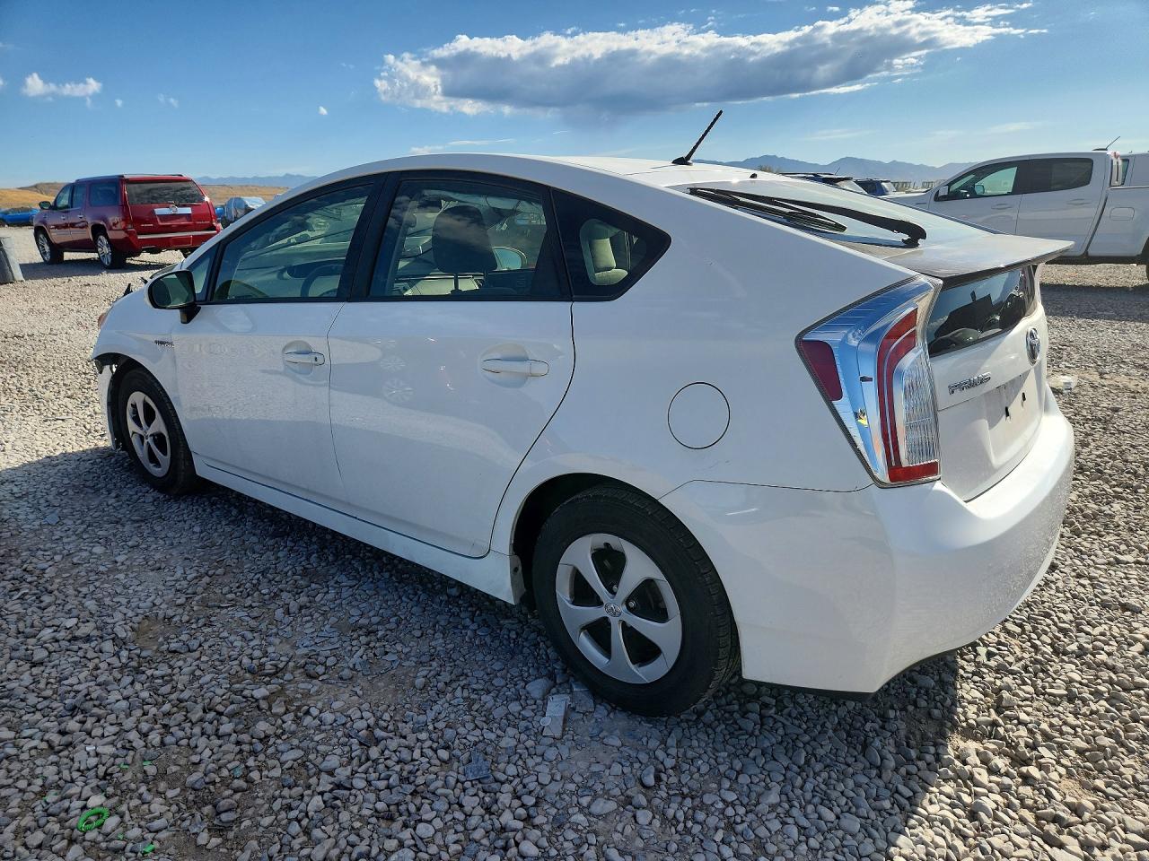 2015 Toyota Prius Two White vin: JTDKN3DU2F1918702
