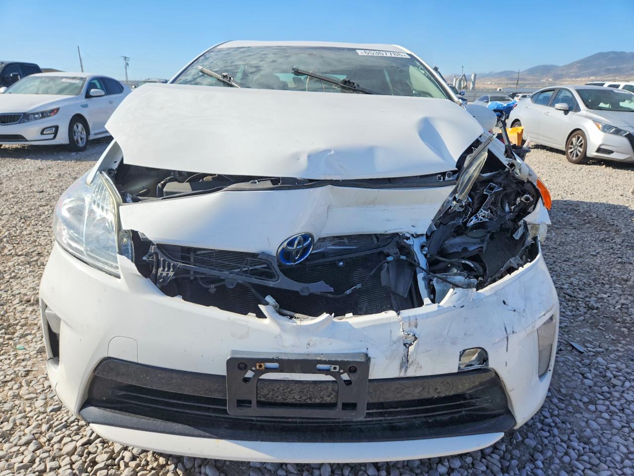 2015 Toyota Prius Two White vin: JTDKN3DU2F1918702