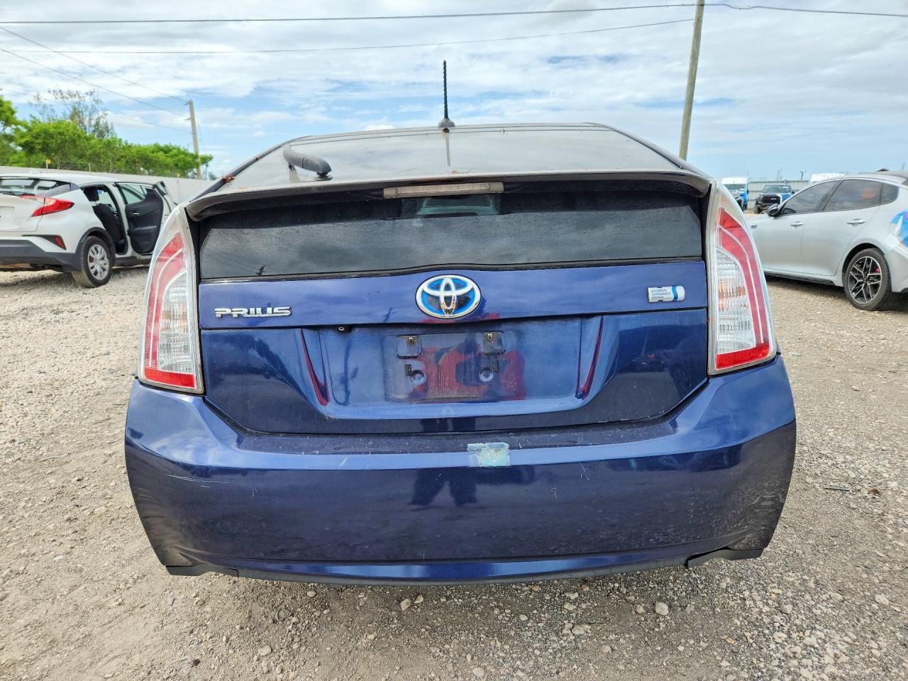 2015 Toyota Prius Four Blue vin: JTDKN3DU2F1924659