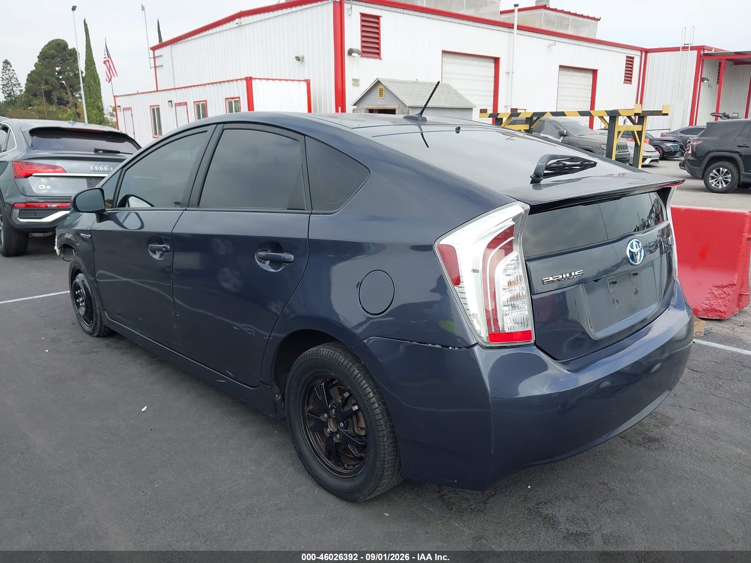 2015 Toyota Prius Three Gray vin: JTDKN3DU2F1935693