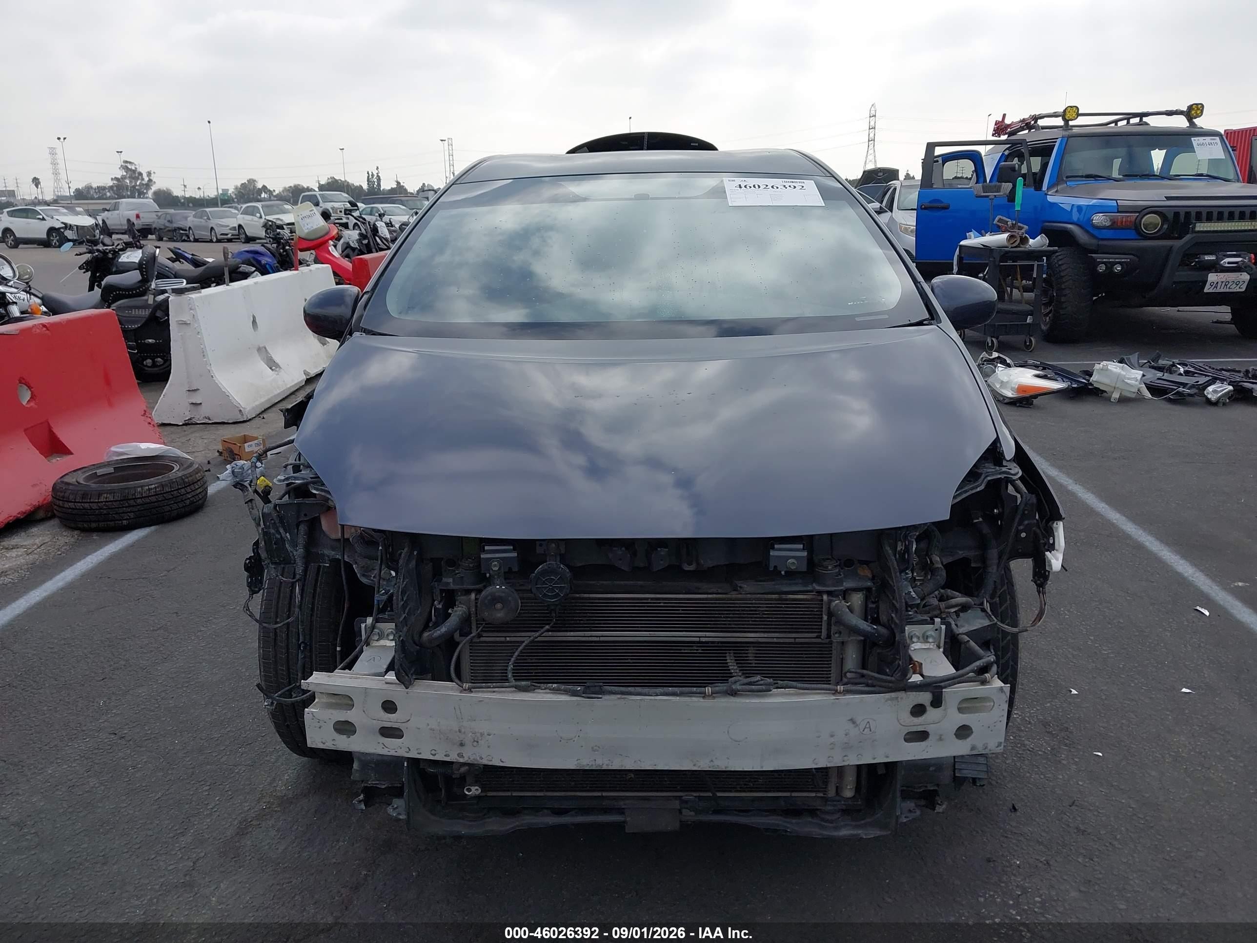 2015 Toyota Prius Three Gray vin: JTDKN3DU2F1935693