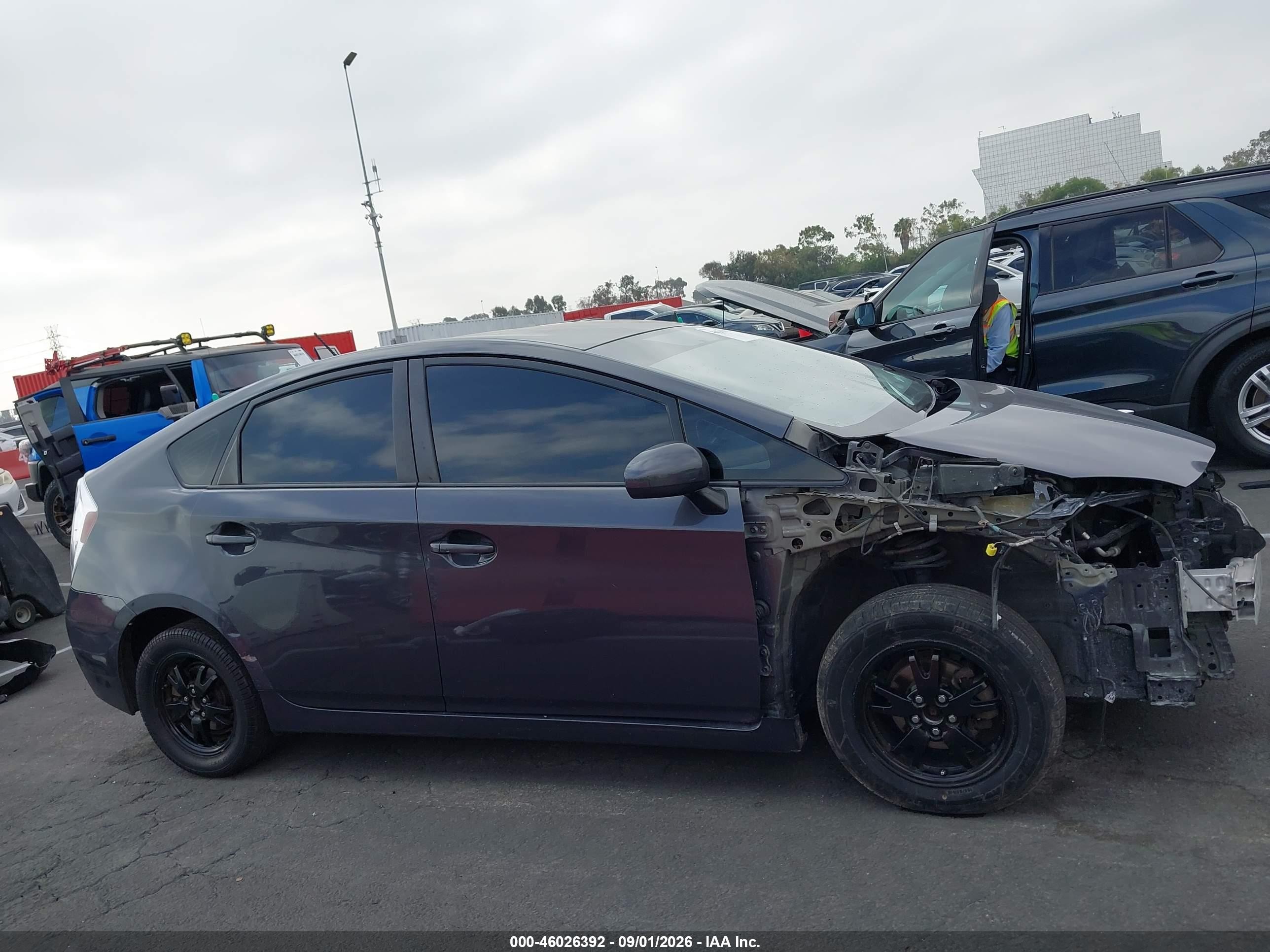 2015 Toyota Prius Three Gray vin: JTDKN3DU2F1935693