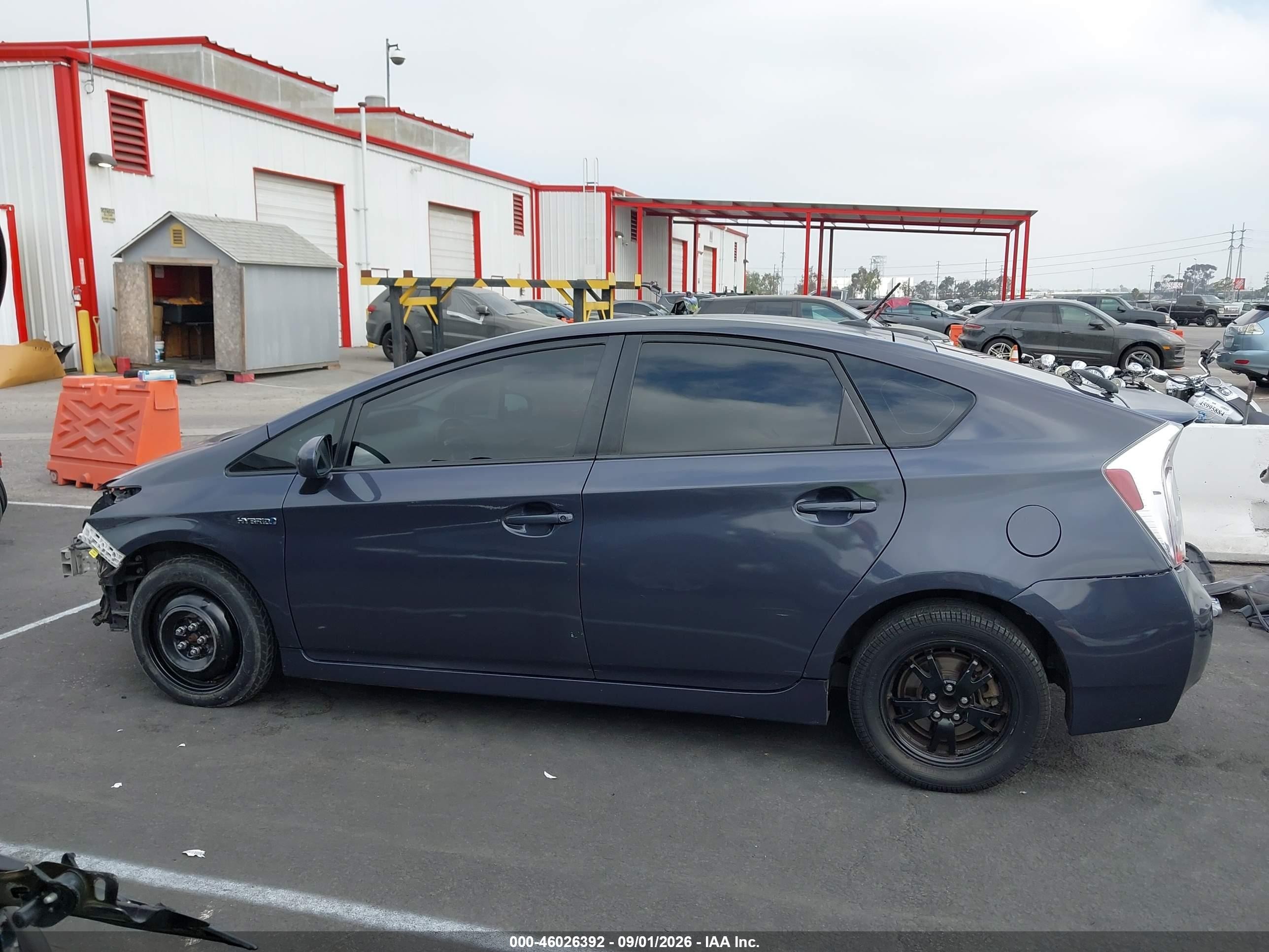 2015 Toyota Prius Three Gray vin: JTDKN3DU2F1935693