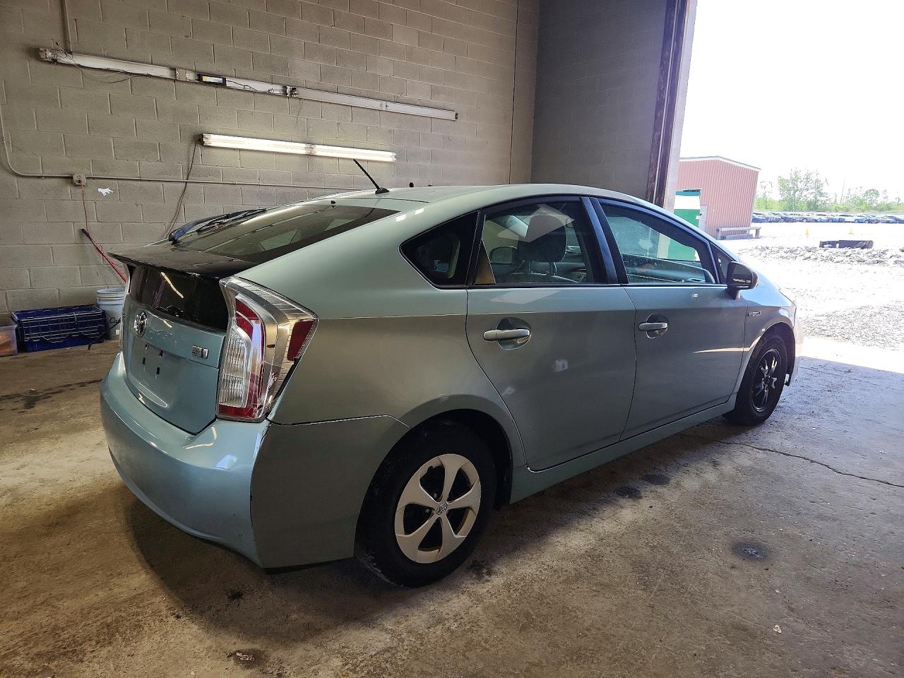 2015 Toyota Prius Two Turquoise vin: JTDKN3DU2F1937962