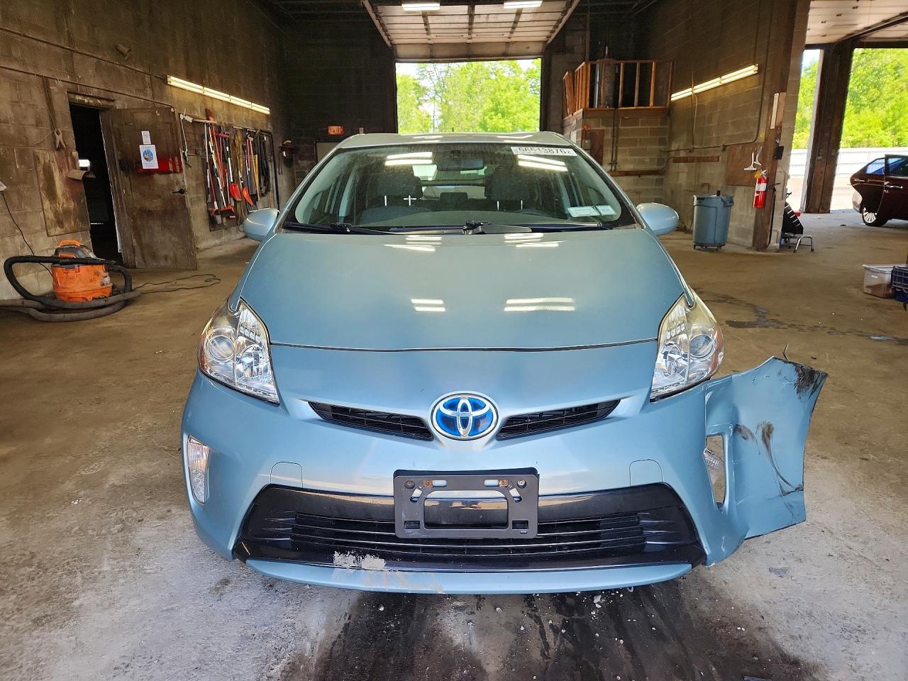 2015 Toyota Prius Two Turquoise vin: JTDKN3DU2F1937962