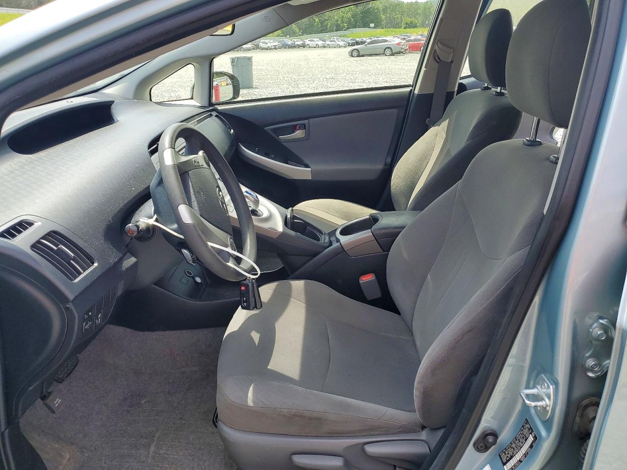 2015 Toyota Prius Two Бирюзовый vin: JTDKN3DU2F1992685