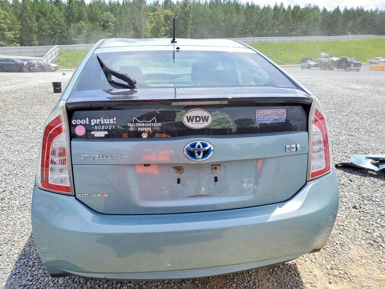 2015 Toyota Prius Two Бирюзовый vin: JTDKN3DU2F1992685