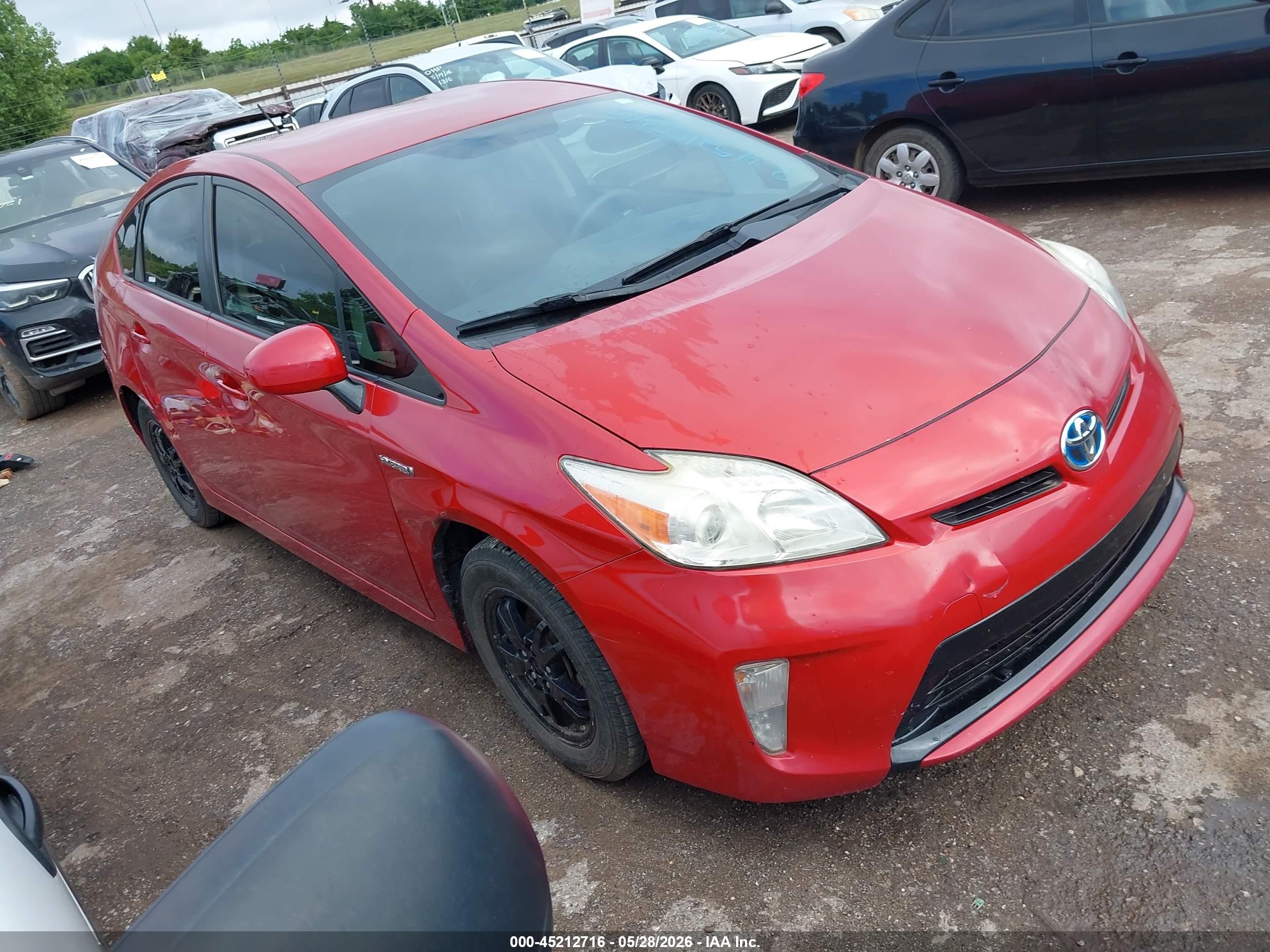 2015 Toyota Prius Two Красный vin: JTDKN3DU2F2001009