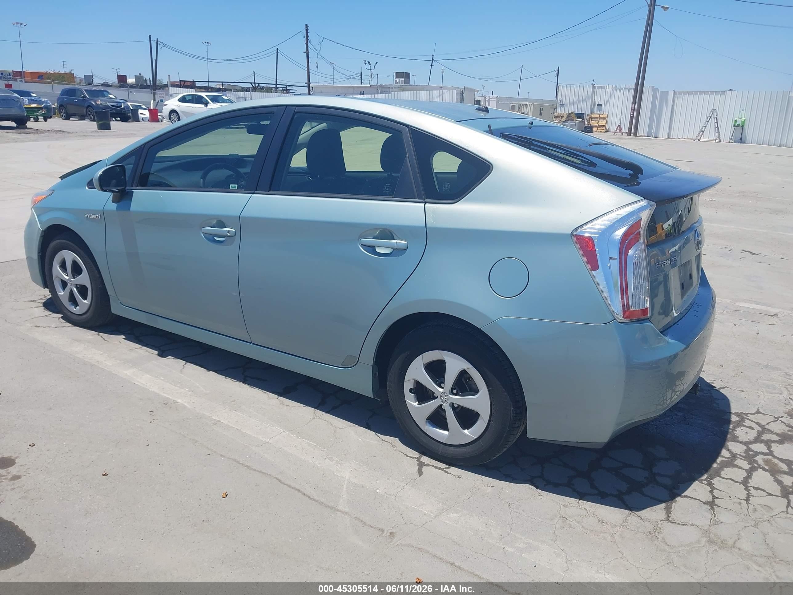 2015 Toyota Prius Two Green vin: JTDKN3DU2F2001253