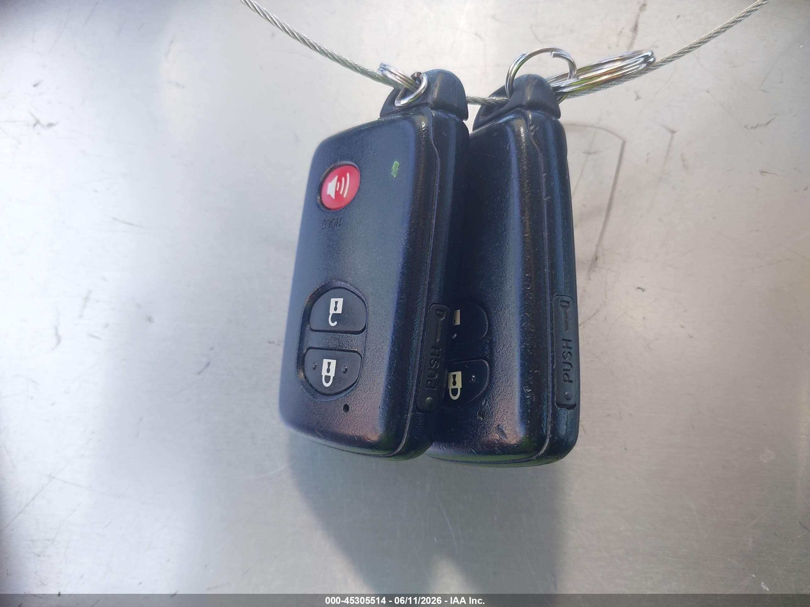 2015 Toyota Prius Two Green vin: JTDKN3DU2F2001253