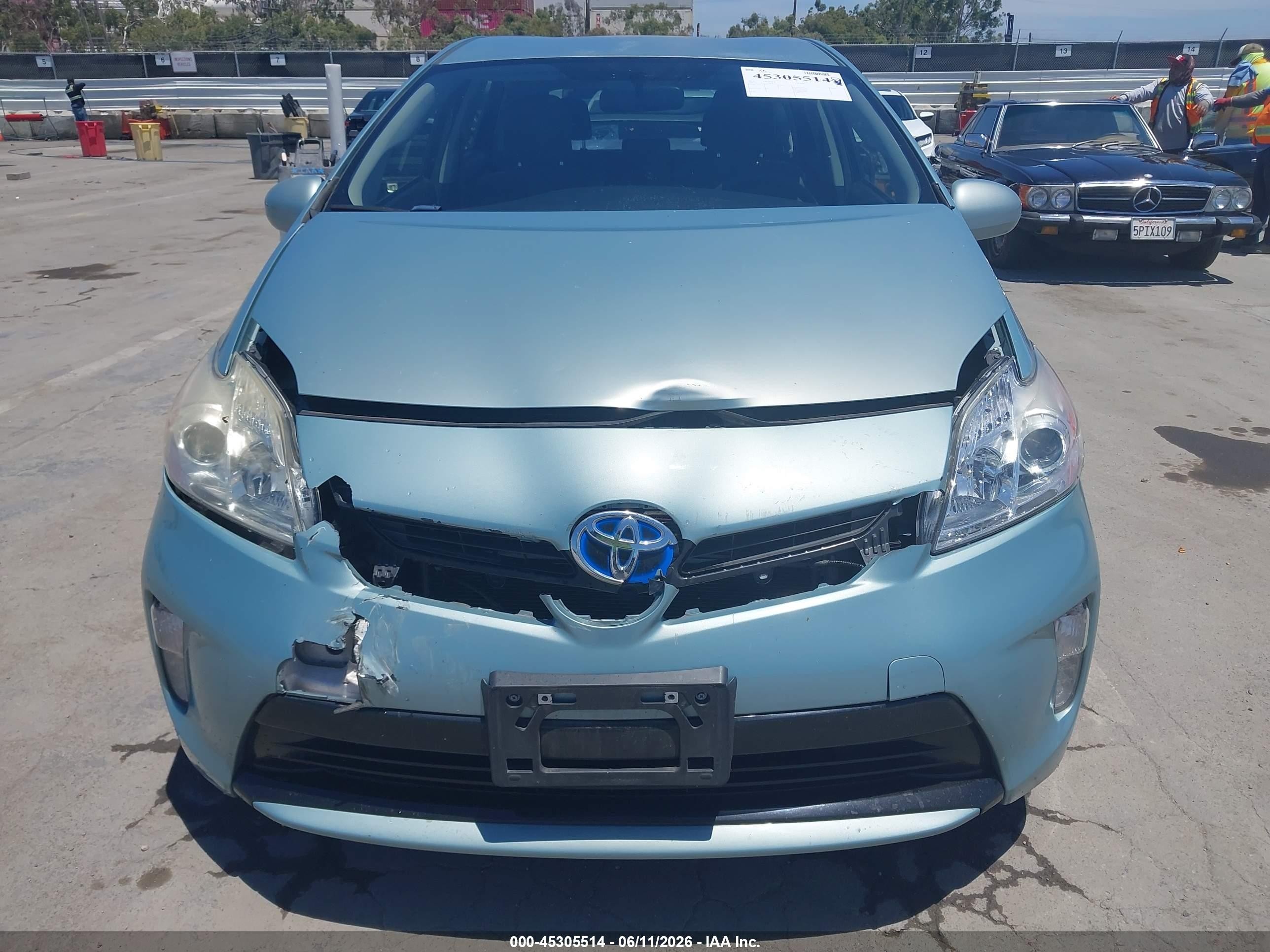 2015 Toyota Prius Two Green vin: JTDKN3DU2F2001253