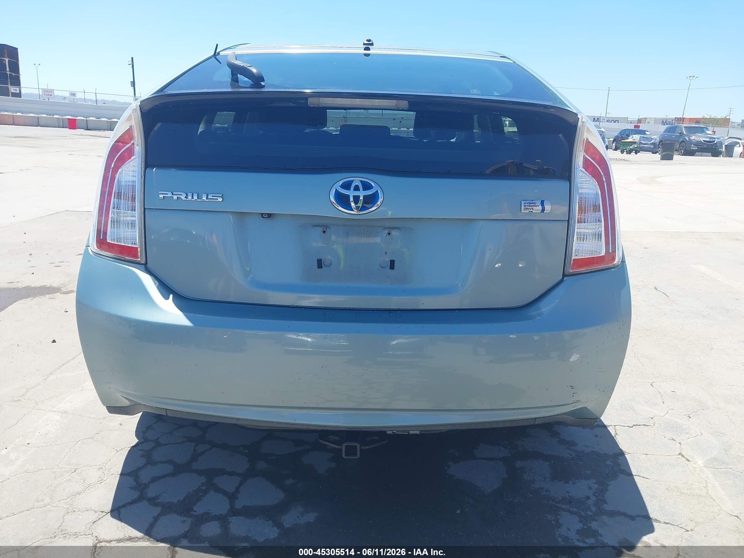 2015 Toyota Prius Two Green vin: JTDKN3DU2F2001253