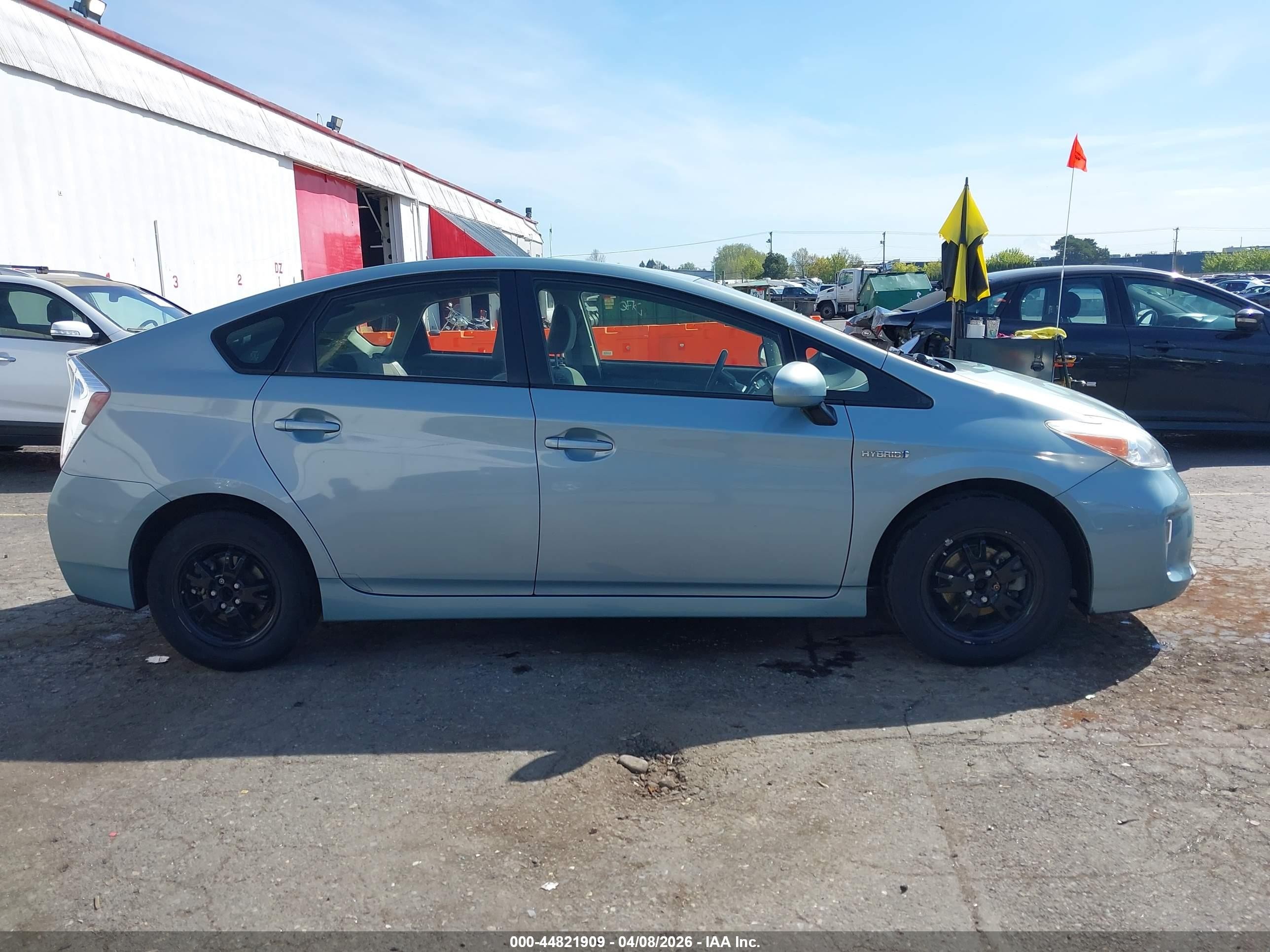 2015 Toyota Prius Two Teal vin: JTDKN3DU2F2003357