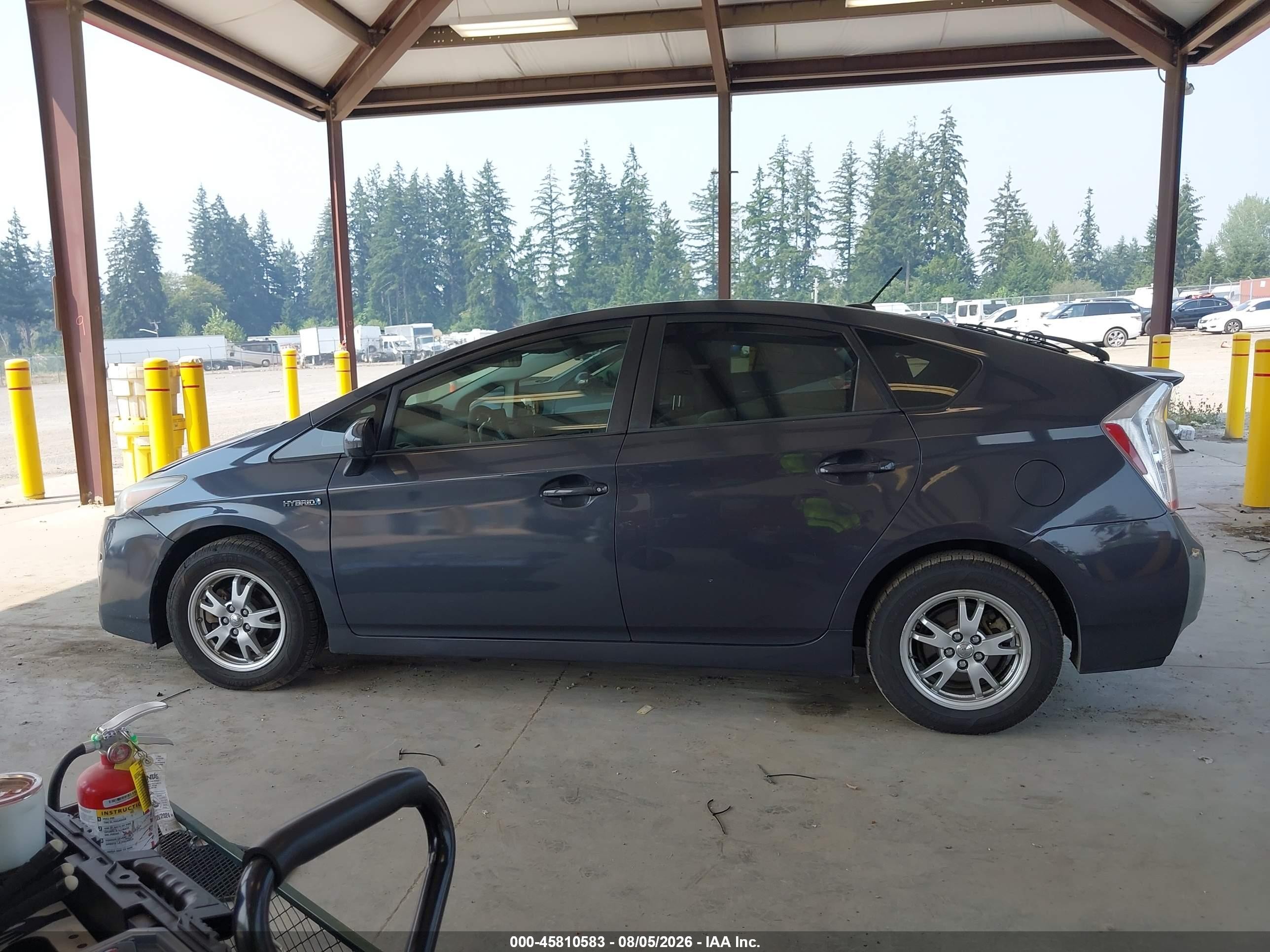 2010 Toyota Prius Ii Gray vin: JTDKN3DU3A0037702