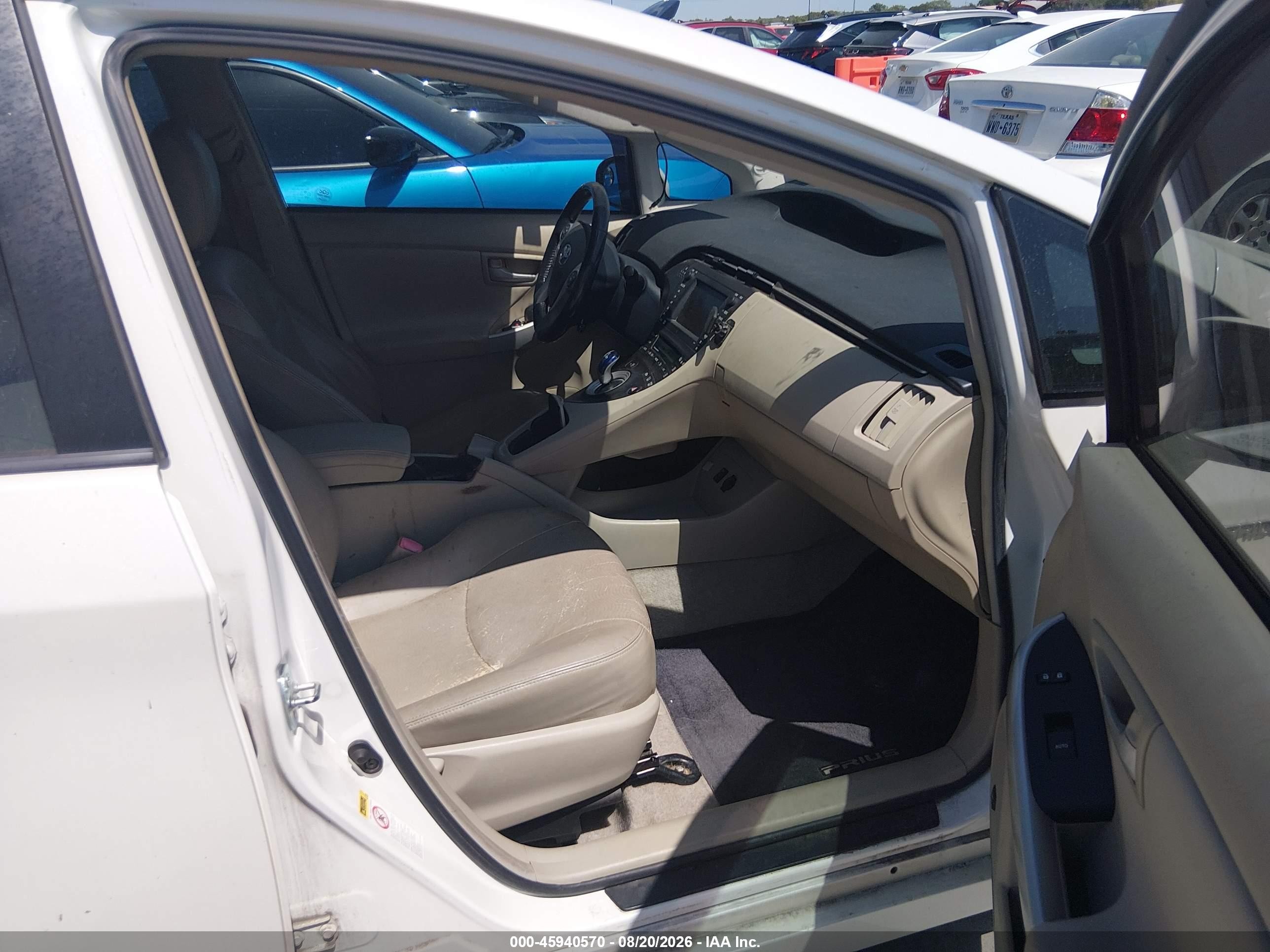 2010 Toyota Prius Iv White vin: JTDKN3DU3A0048344