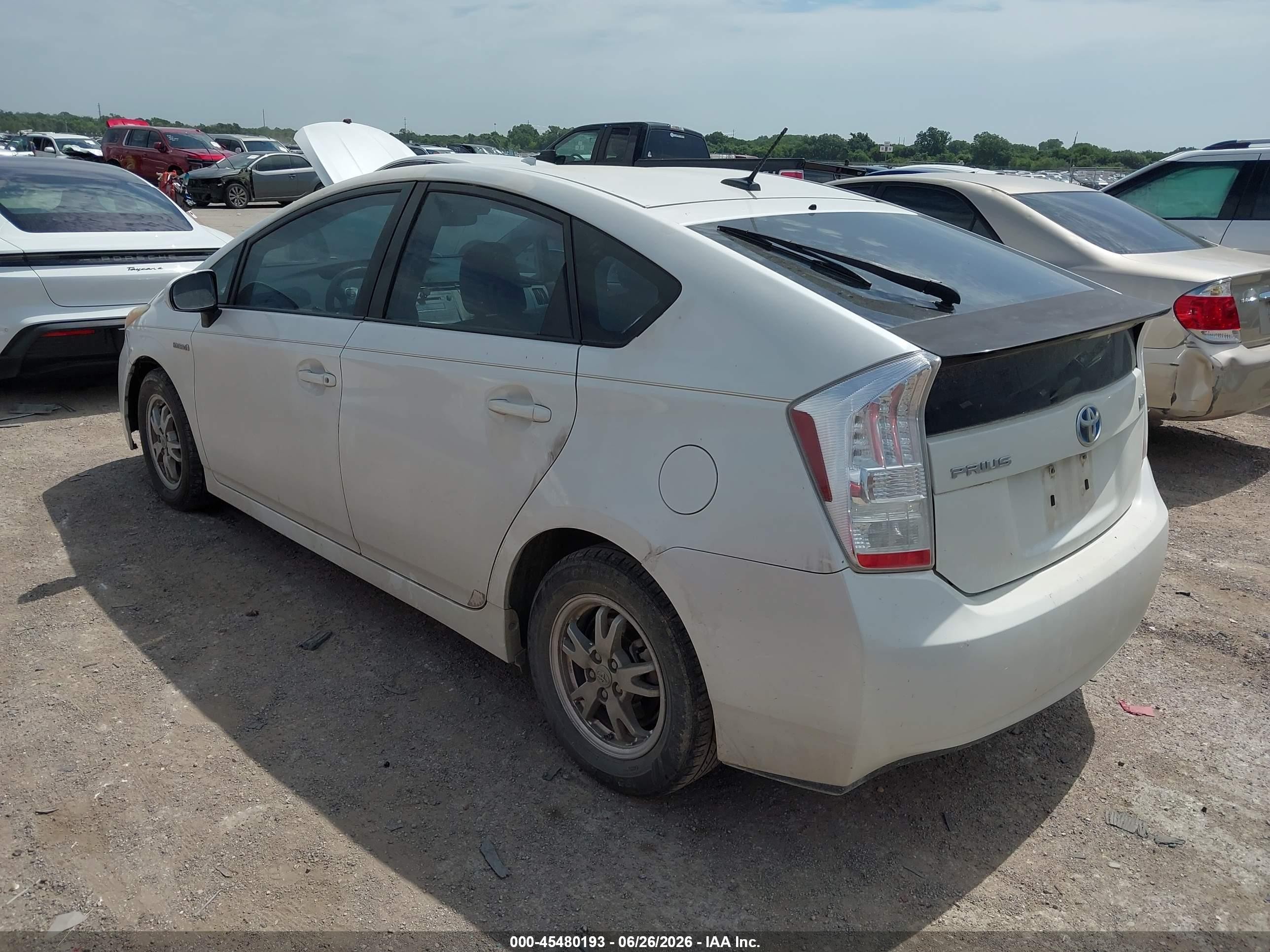 2010 Toyota Prius Iv White vin: JTDKN3DU3A0070148