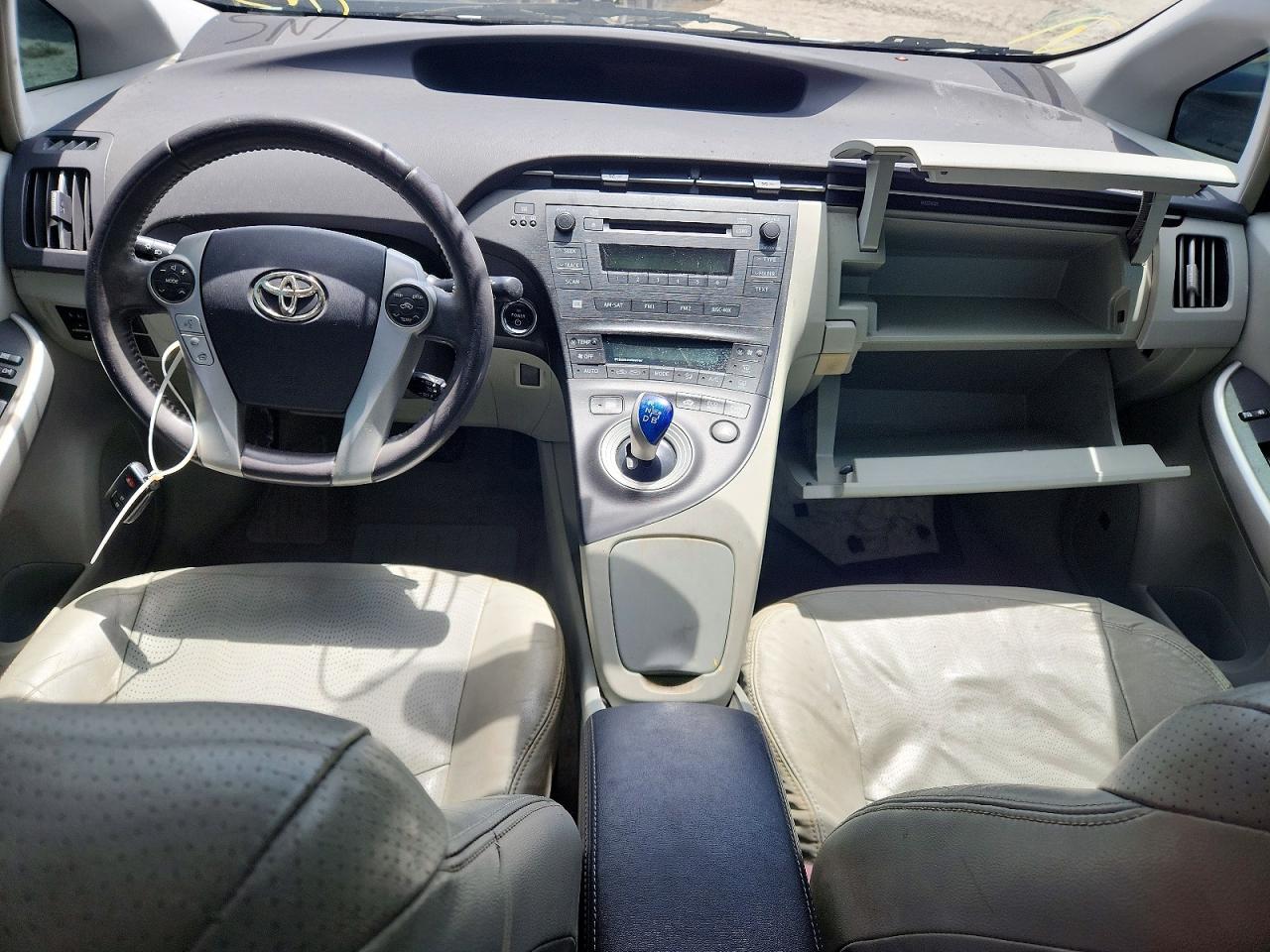 2010 Toyota Prius Iv White vin: JTDKN3DU3A0110700