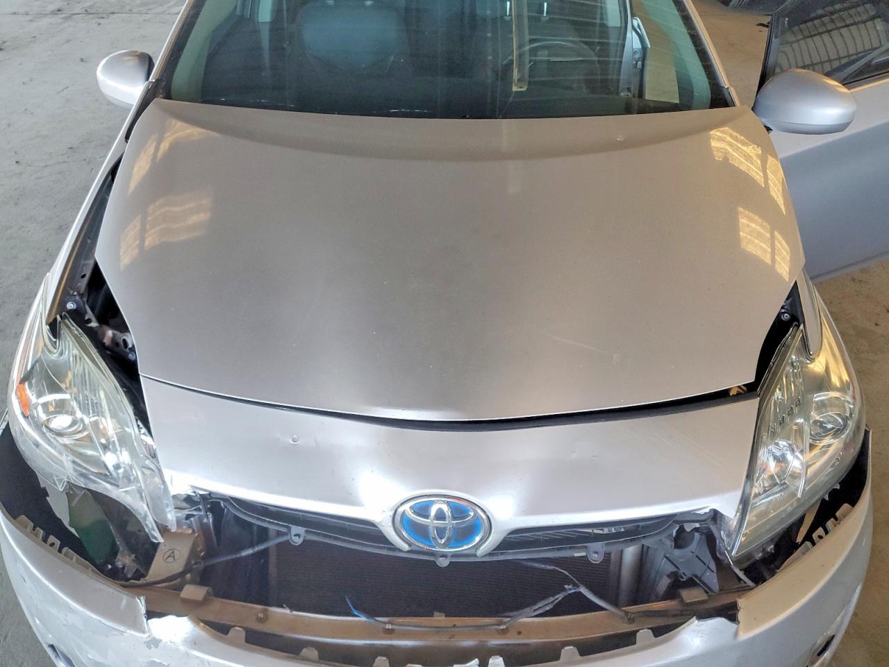 2010 Toyota Prius Iii Silver vin: JTDKN3DU3A0122670