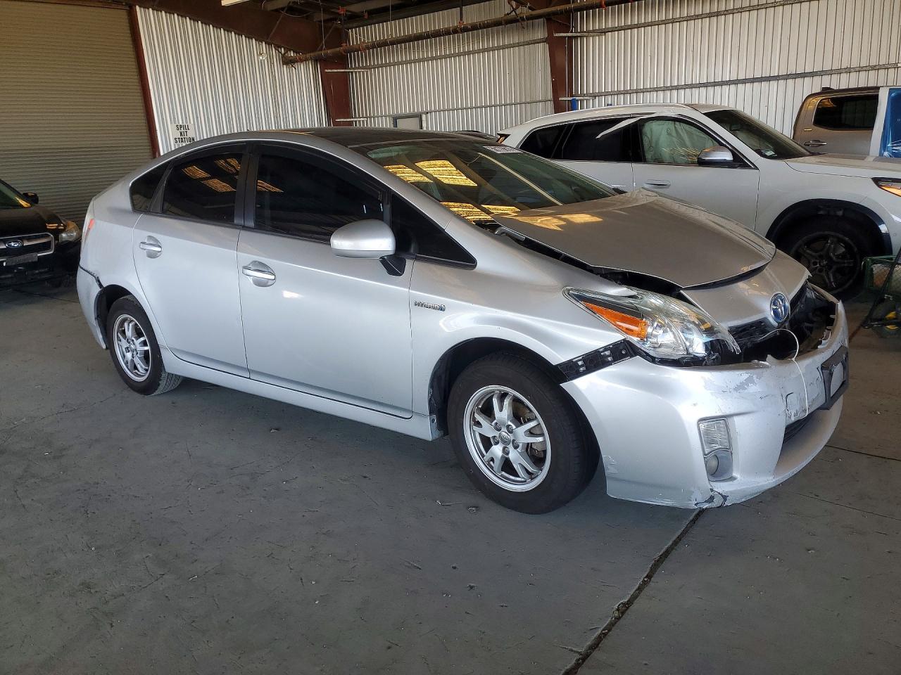 2010 Toyota Prius Iii Silver vin: JTDKN3DU3A0122670