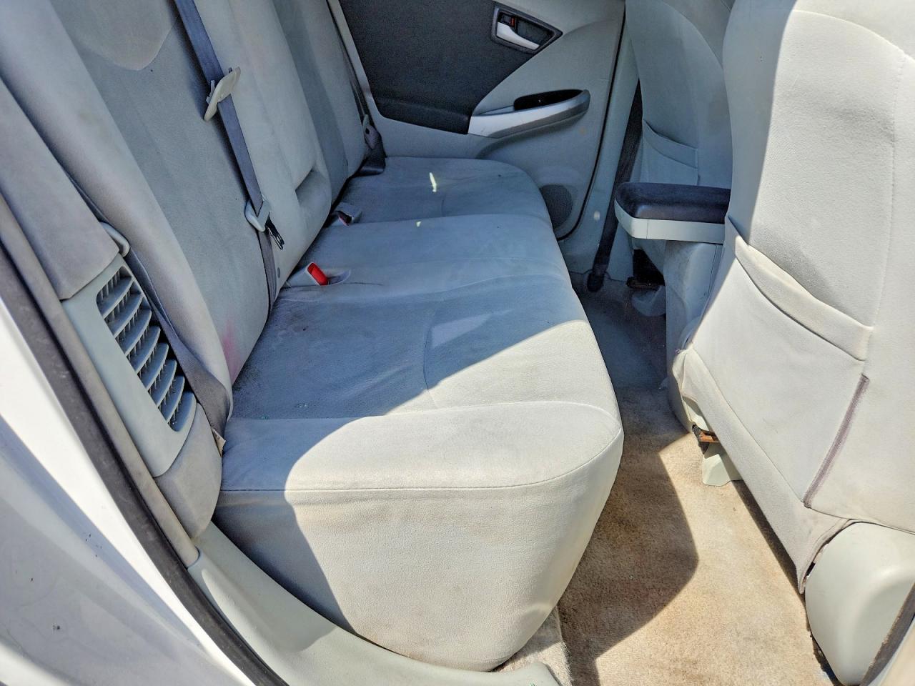 2010 Toyota Prius Ii White vin: JTDKN3DU3A0137945