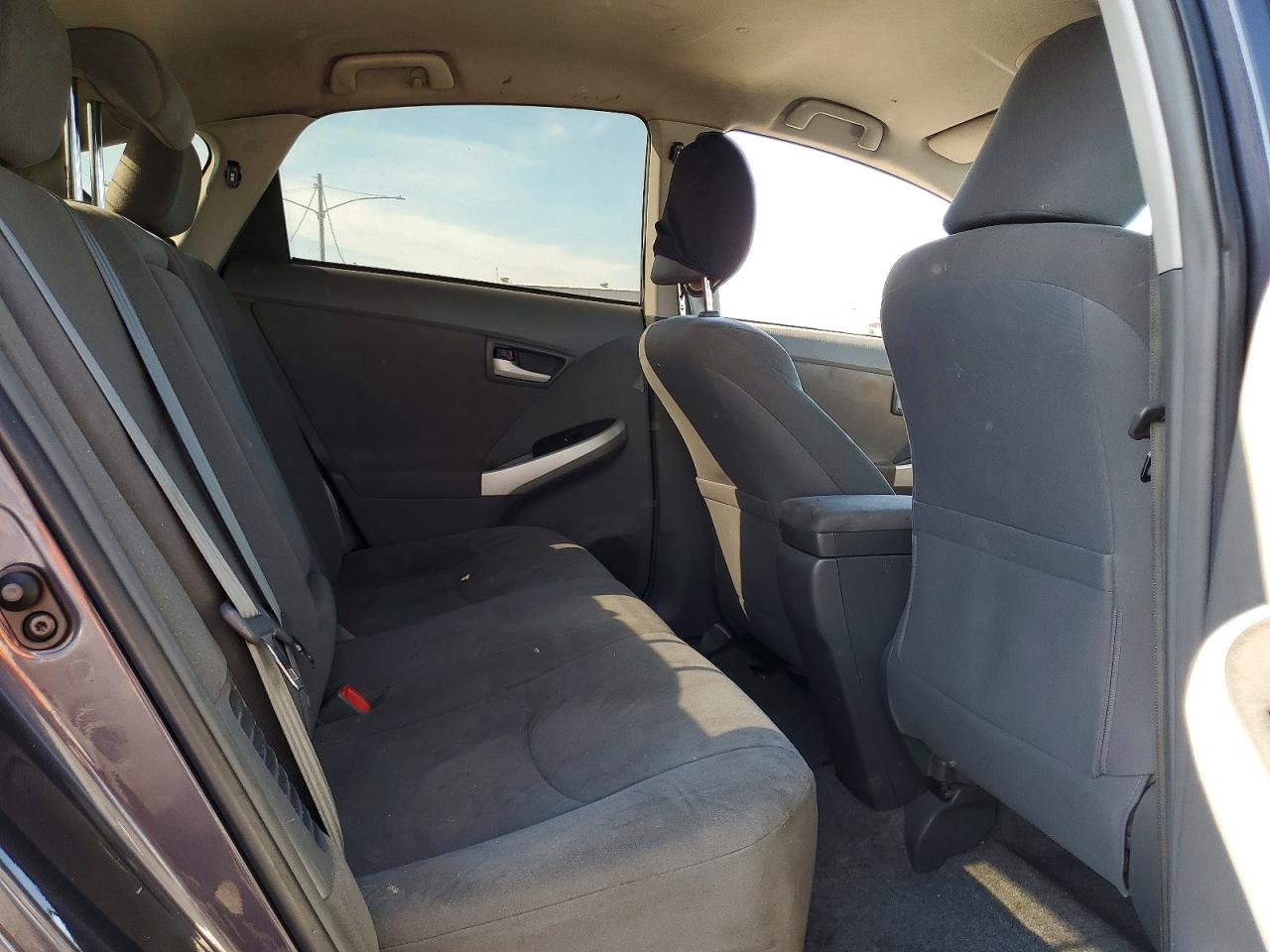 2011 Toyota Prius Two Gray vin: JTDKN3DU3B0252658