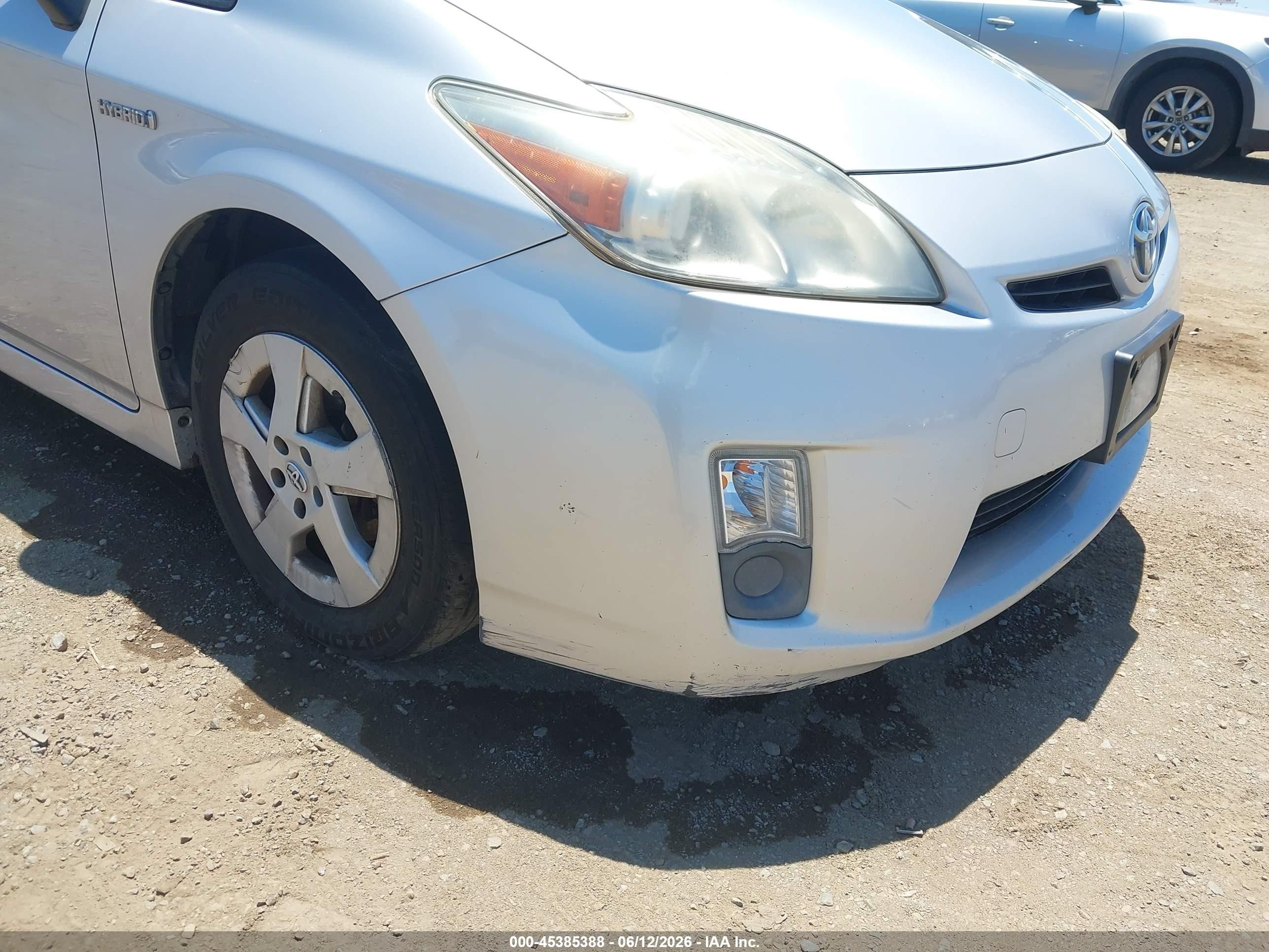 2011 Toyota Prius Three Silver vin: JTDKN3DU3B0255382