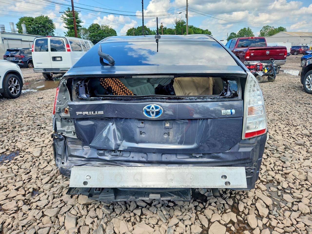 2011 Toyota Prius Two Gray vin: JTDKN3DU3B0287264