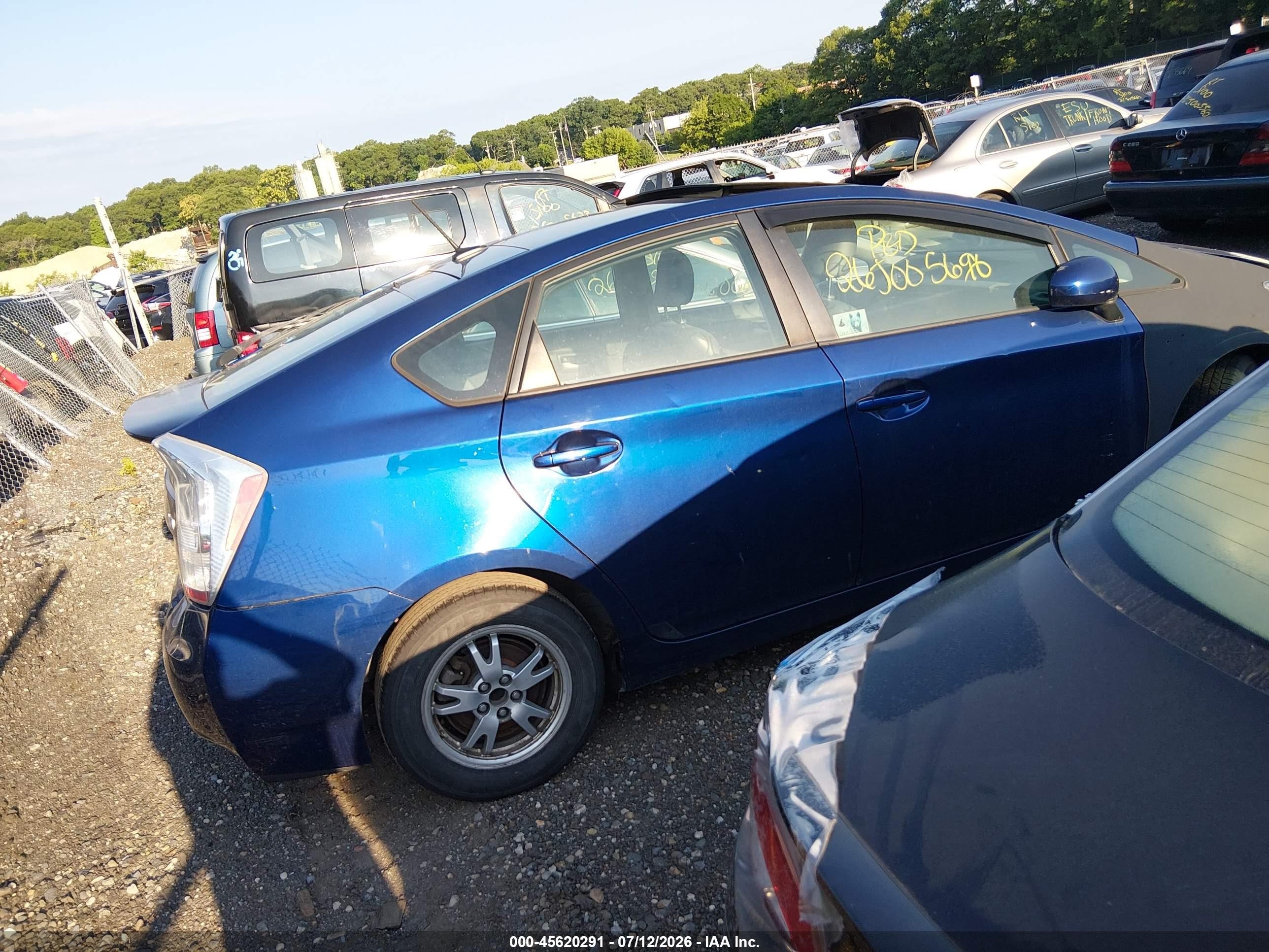 2011 Toyota Prius Four Blue vin: JTDKN3DU3B0312504