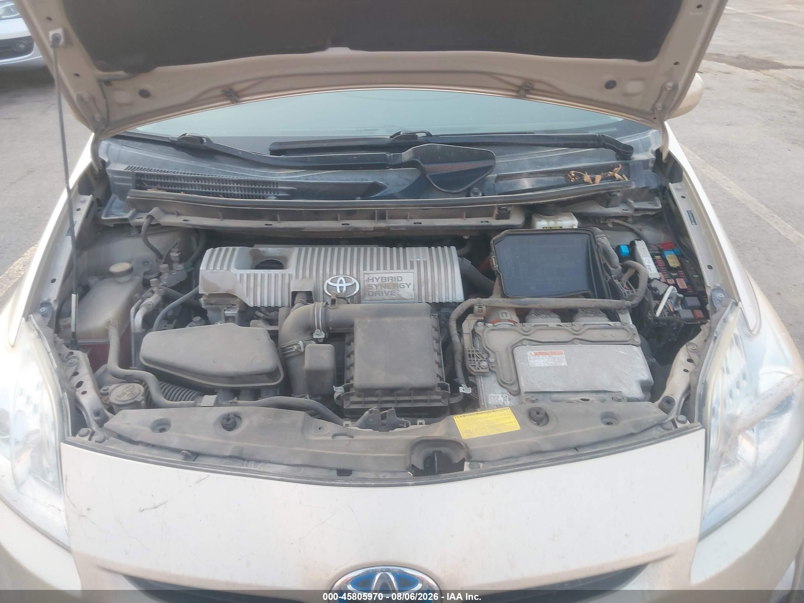 2011 Toyota Prius Three Золотой vin: JTDKN3DU3B0312907