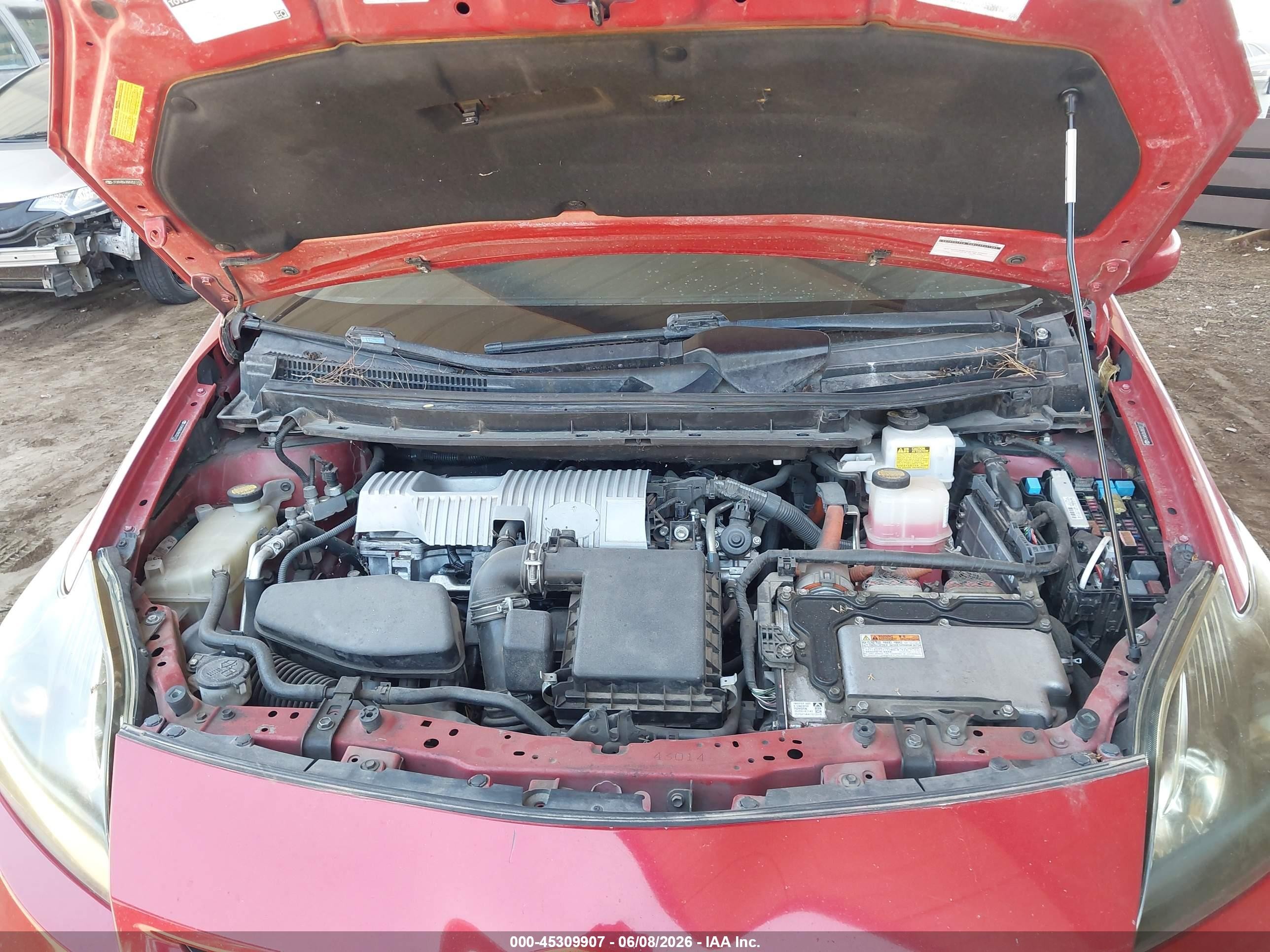 2011 Toyota Prius   Red vin: JTDKN3DU3B0321137
