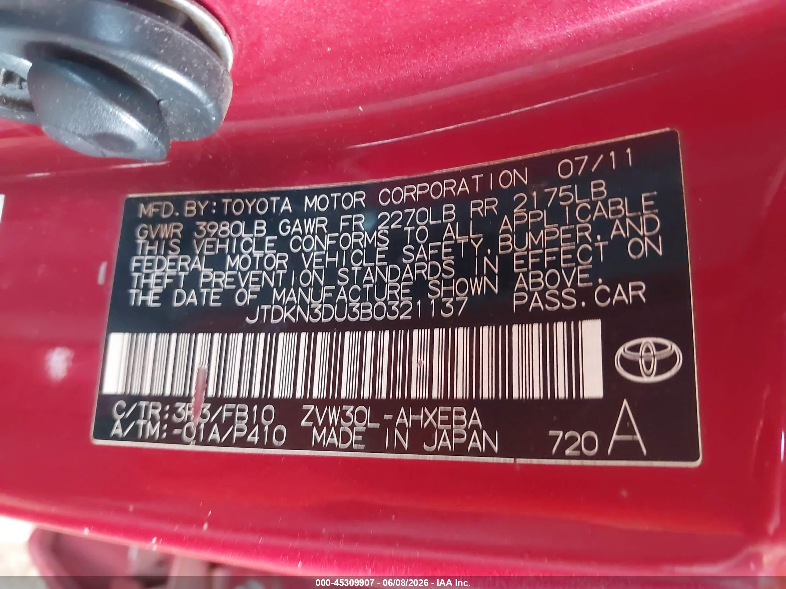 2011 Toyota Prius   Red vin: JTDKN3DU3B0321137