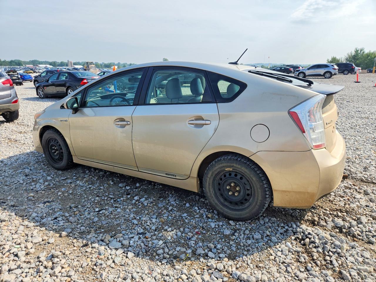2011 Toyota Prius Two Gold vin: JTDKN3DU3B0323051