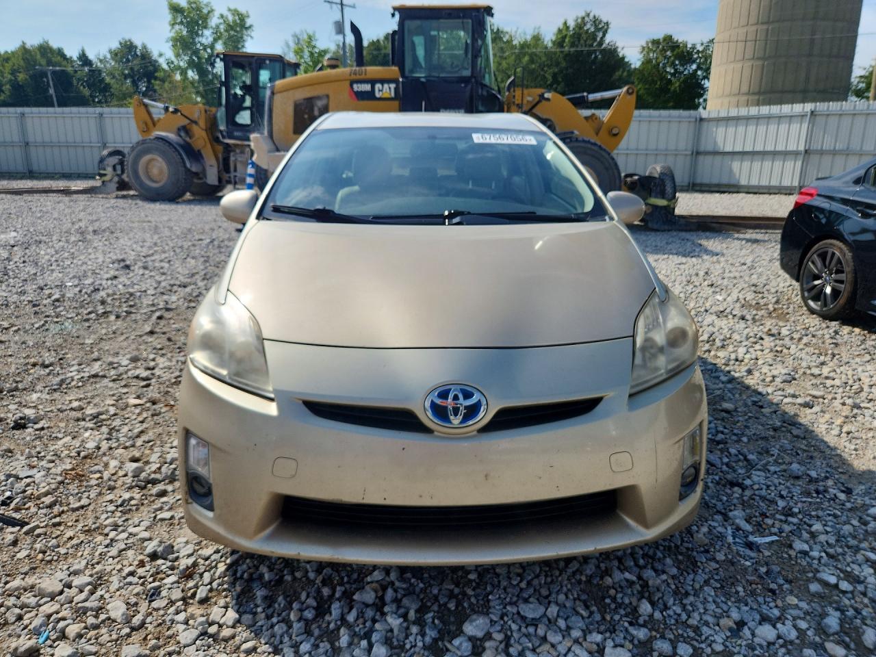 2011 Toyota Prius Two Gold vin: JTDKN3DU3B0323051
