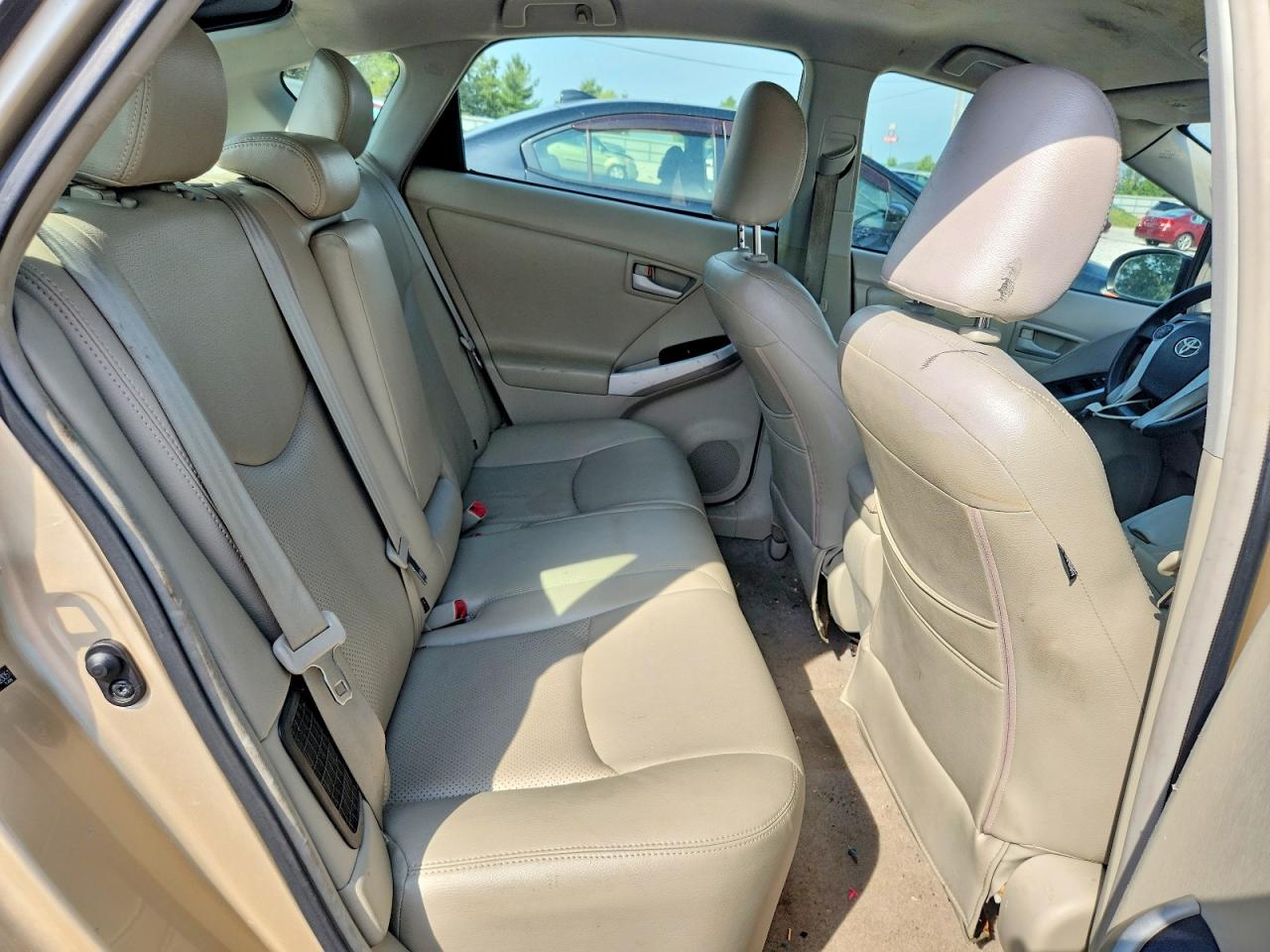 2011 Toyota Prius Two Gold vin: JTDKN3DU3B0323051