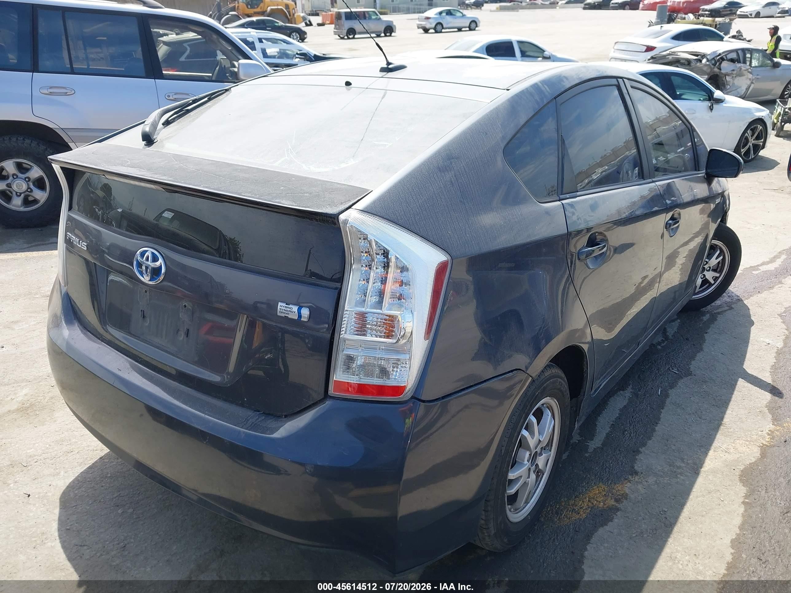 2011 Toyota Prius Three Gray vin: JTDKN3DU3B1441837