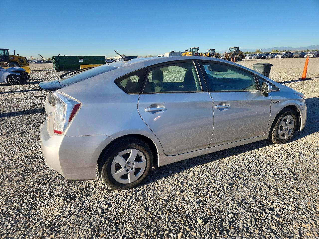 2011 Toyota Prius Three Silver vin: JTDKN3DU3B1477446