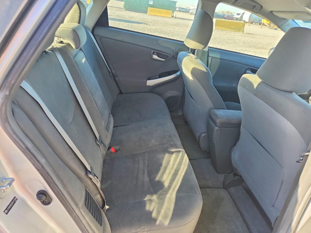 2011 Toyota Prius Three Silver vin: JTDKN3DU3B1477446