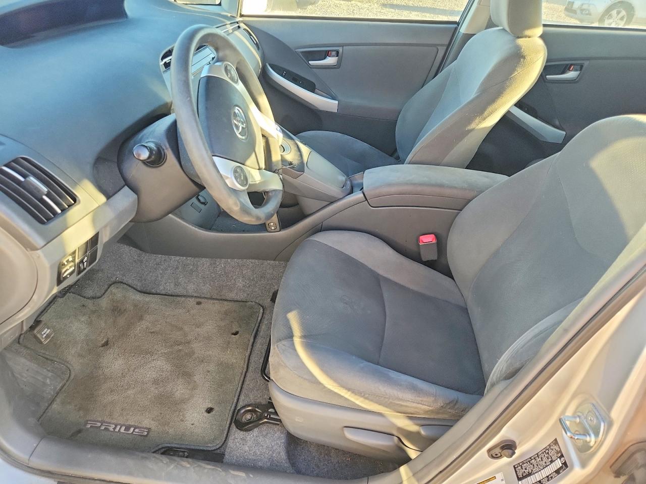 2011 Toyota Prius Three Silver vin: JTDKN3DU3B1477446