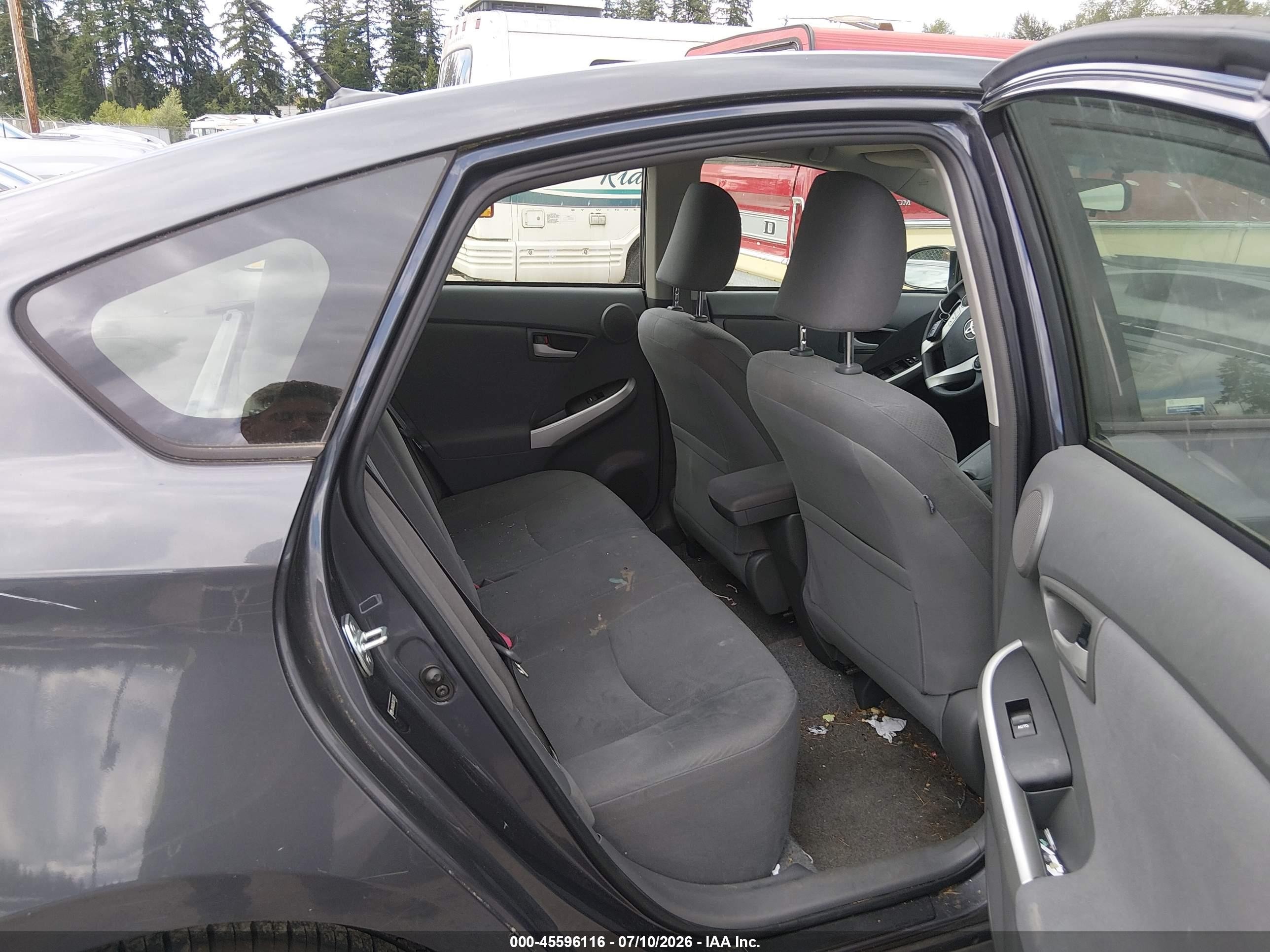 2011 Toyota Prius Three Серый vin: JTDKN3DU3B5311338