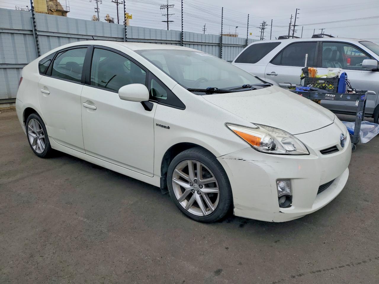 2011 Toyota Prius Four Белый vin: JTDKN3DU3B5322033