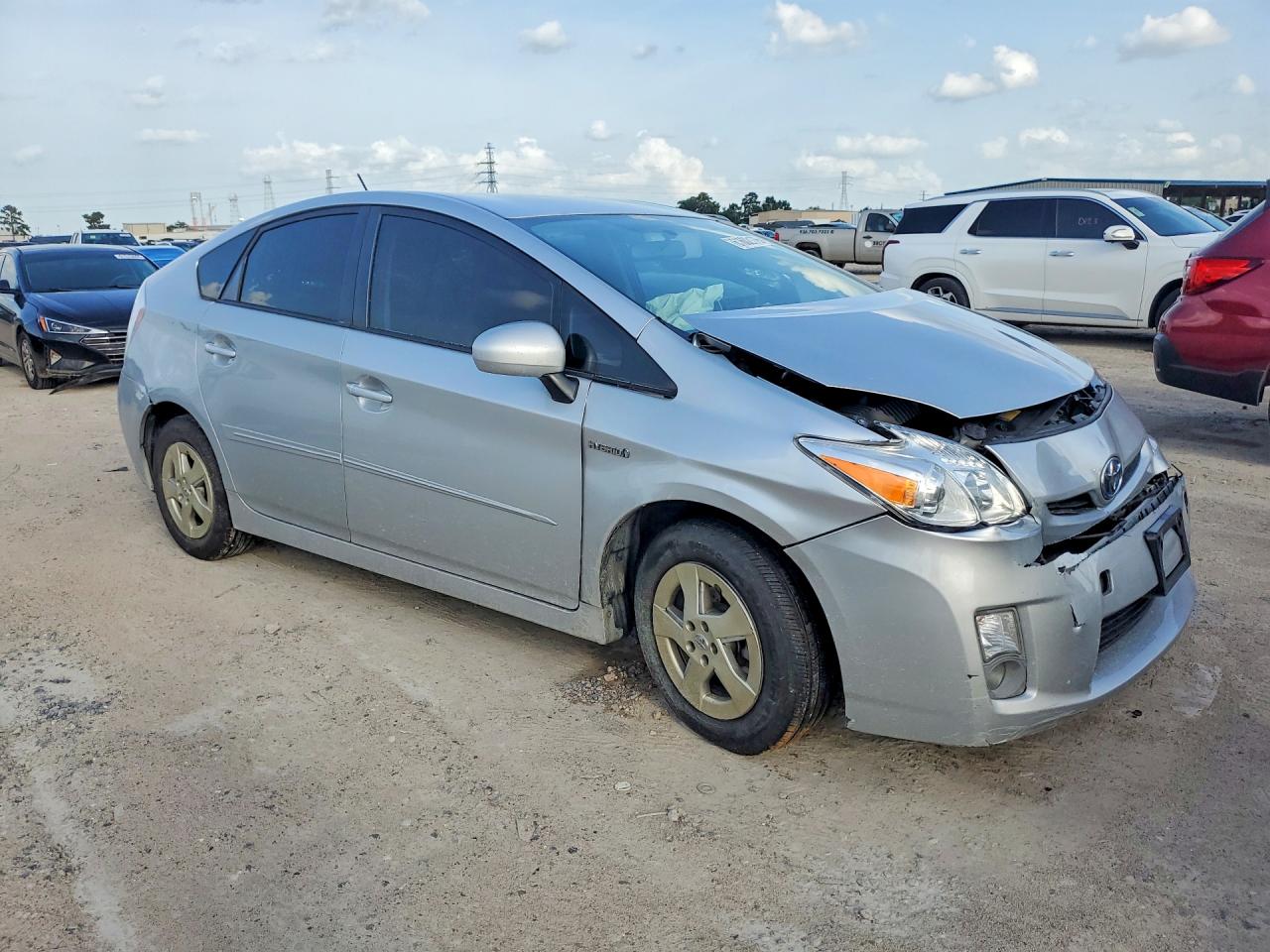 2011 Toyota Prius Three Серебряный vin: JTDKN3DU3B5328124