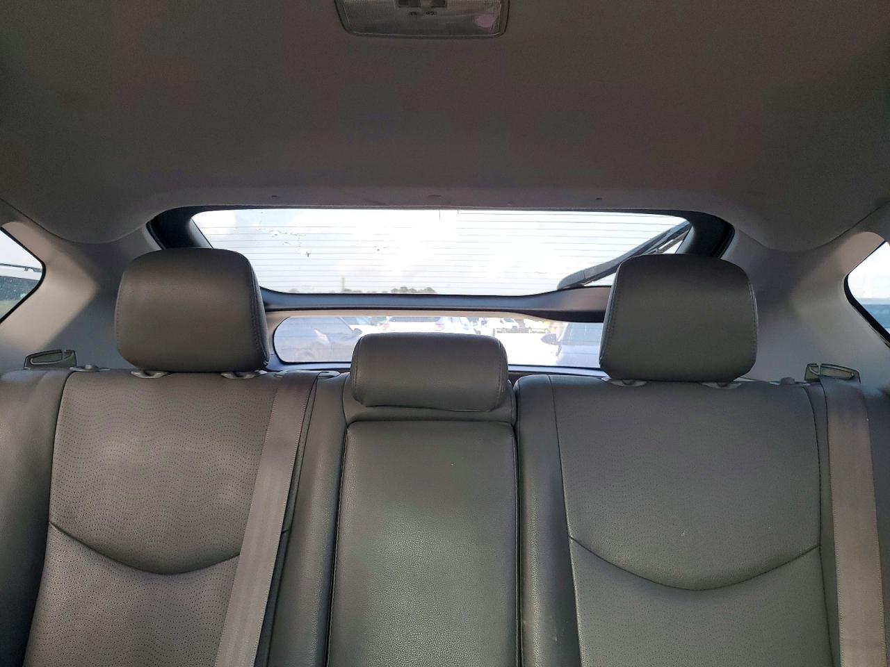 2011 Toyota Prius Three Серебряный vin: JTDKN3DU3B5328124