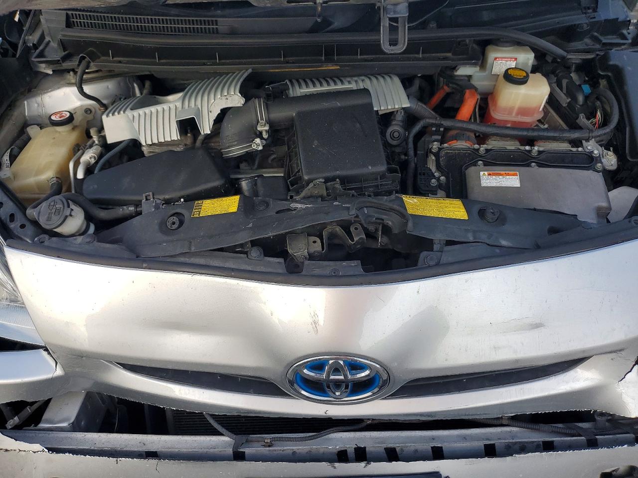 2011 Toyota Prius Three Серебряный vin: JTDKN3DU3B5328124