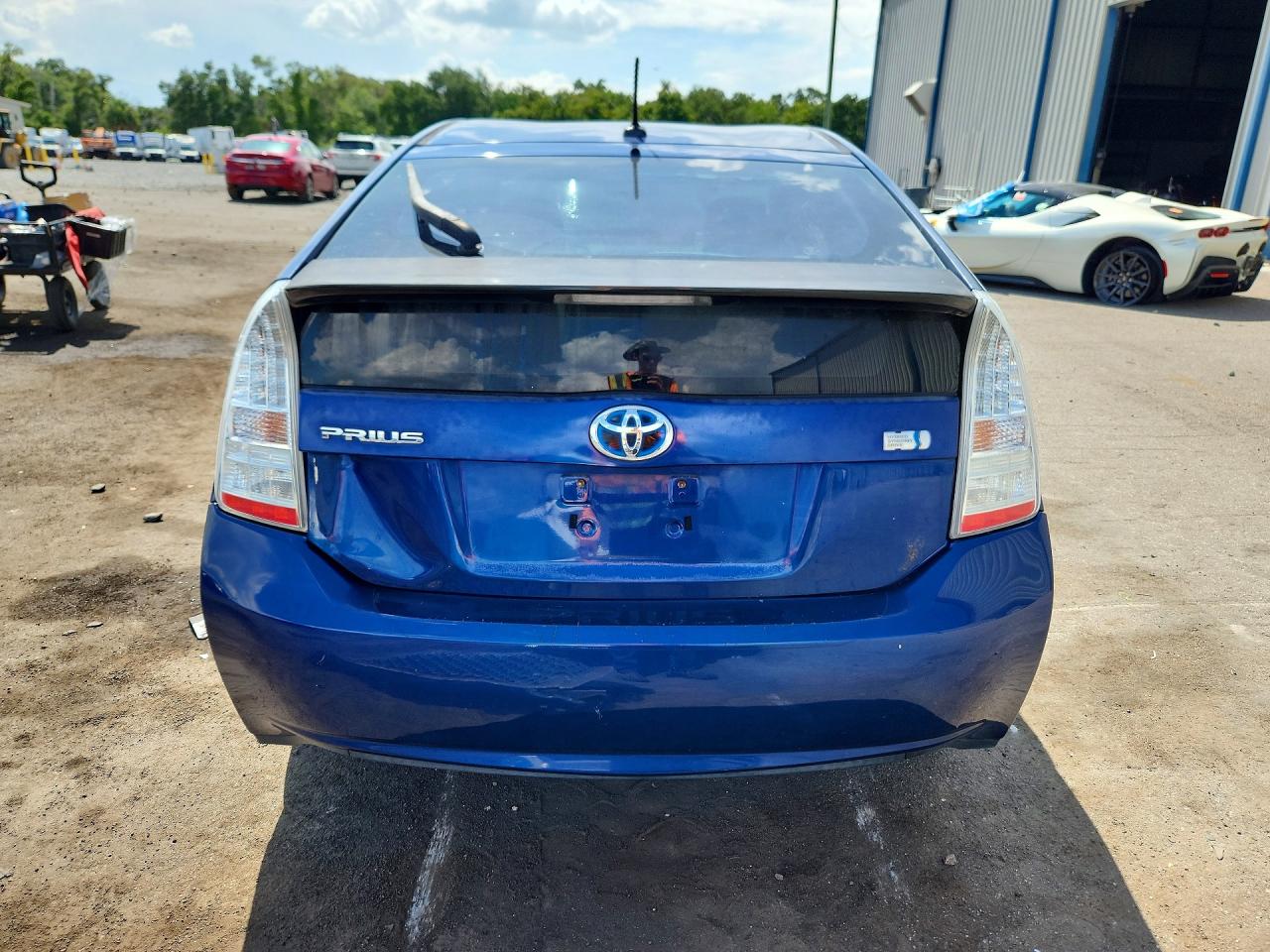 2011 Toyota Prius Two Blue vin: JTDKN3DU3B5340385